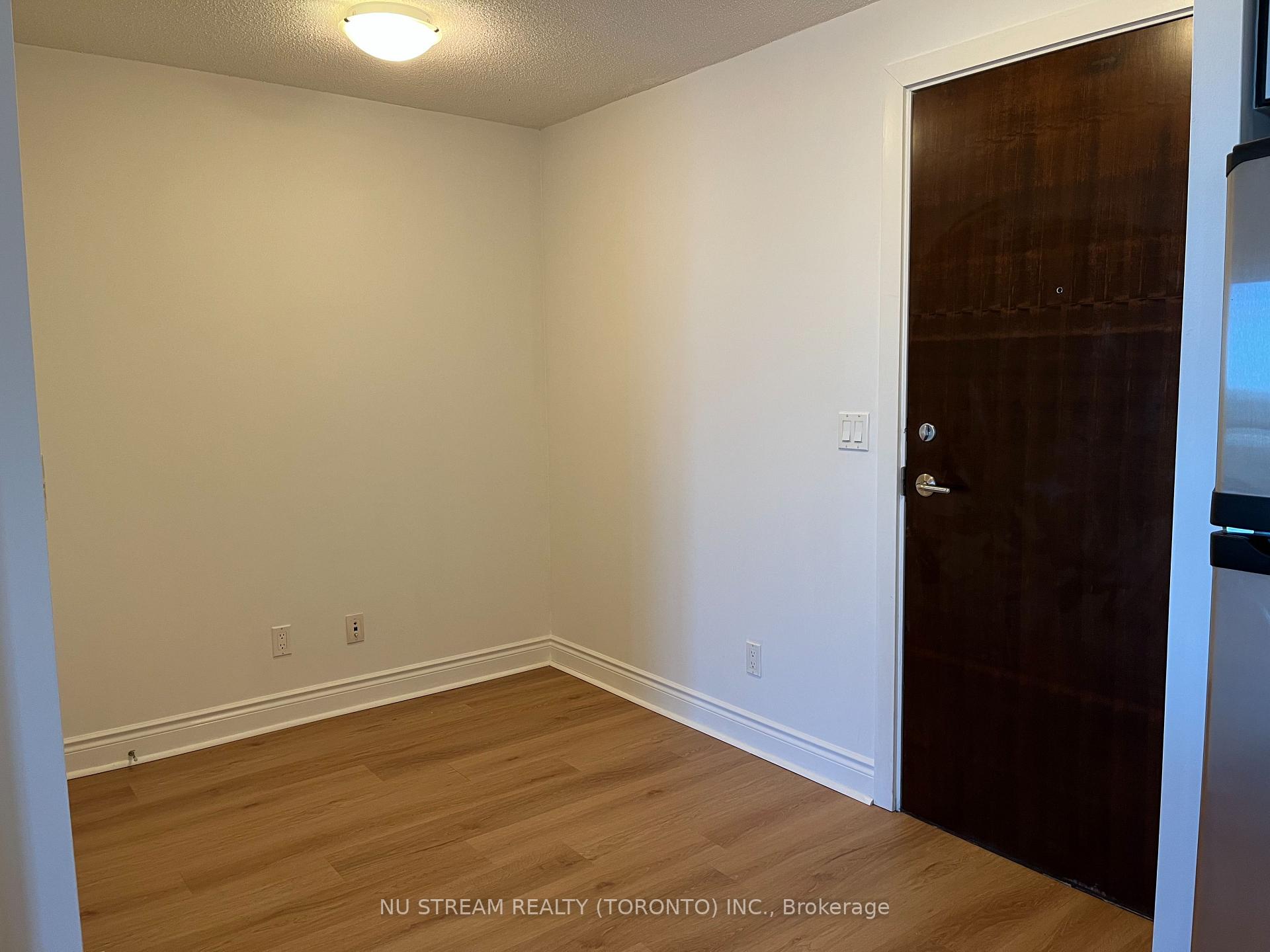 Photo 2 of Unit 1651, 23 Cox Boulevard, Markham, Unionville — HOMEH