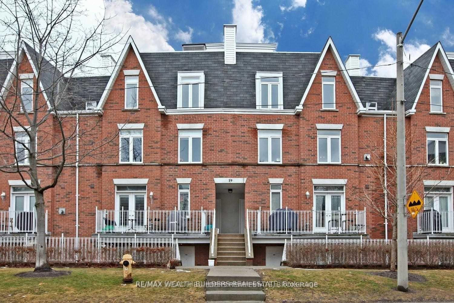 Front of Unit 1907, 19 Sudbury Street