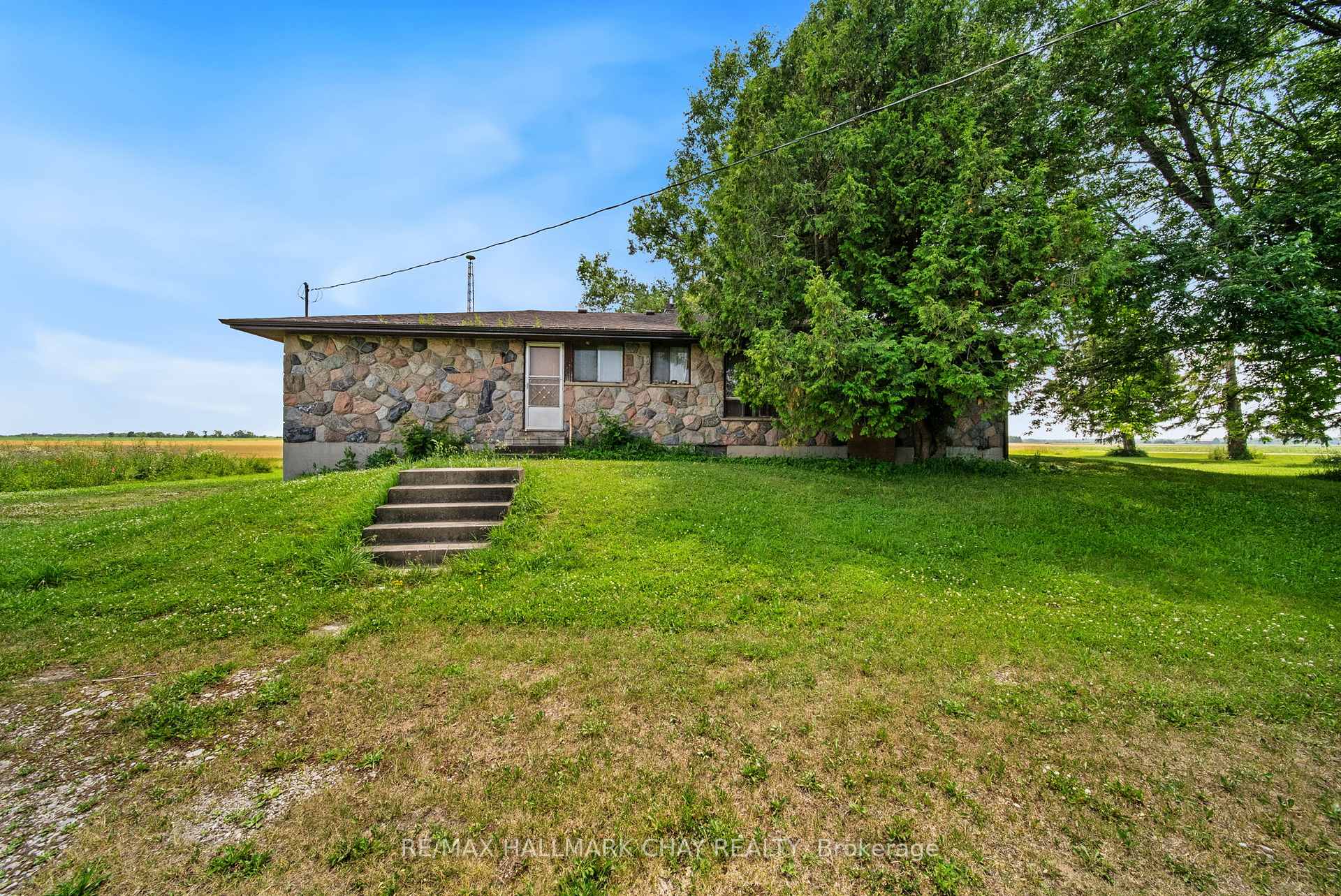 Photo 1 of 2247 15/16 Sdrd S Sunn, Clearview, Rural Clearview — HOMEH