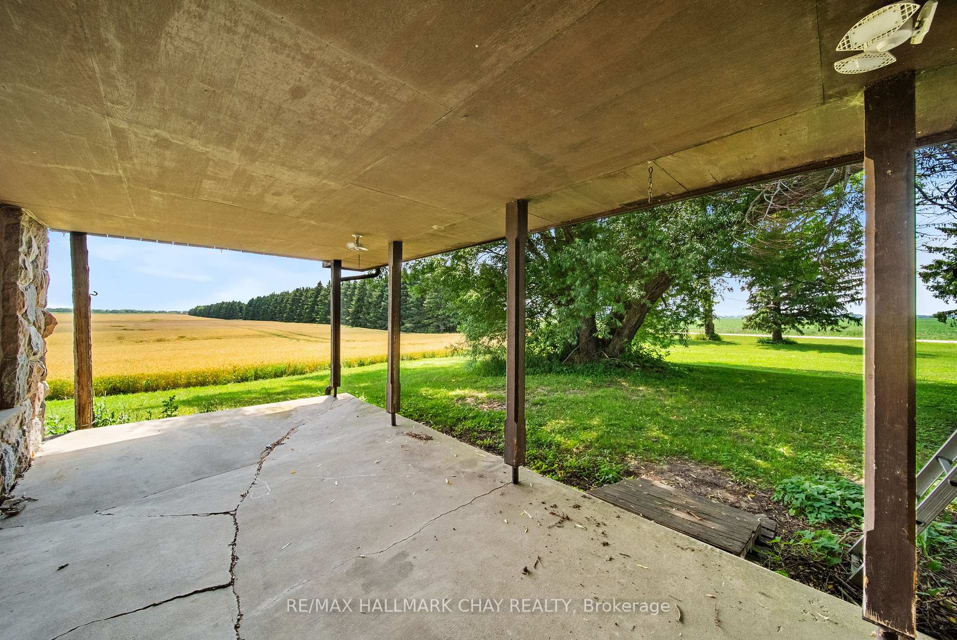 Photo 5 of 2247 15/16 Sdrd S Sunn, Clearview, Rural Clearview — HOMEH