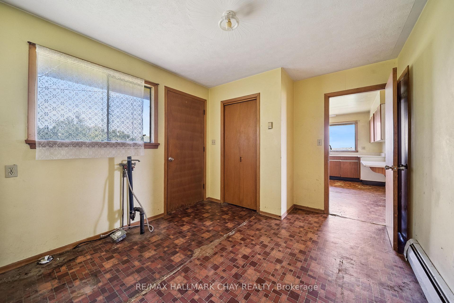 Photo 11 of 2247 15/16 Sdrd S Sunn, Clearview, Rural Clearview — HOMEH