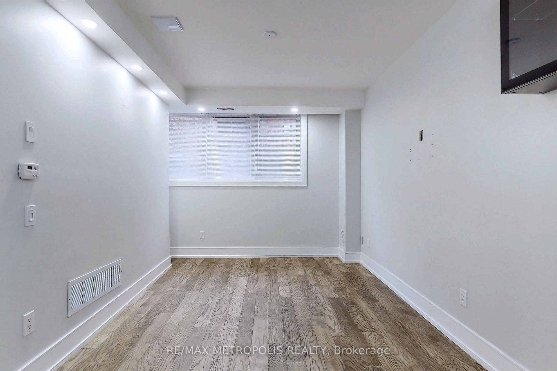 Photo 8 of Unit 1, 8171 Kipling Avenue, Vaughan, West Woodbridge — HOMEH