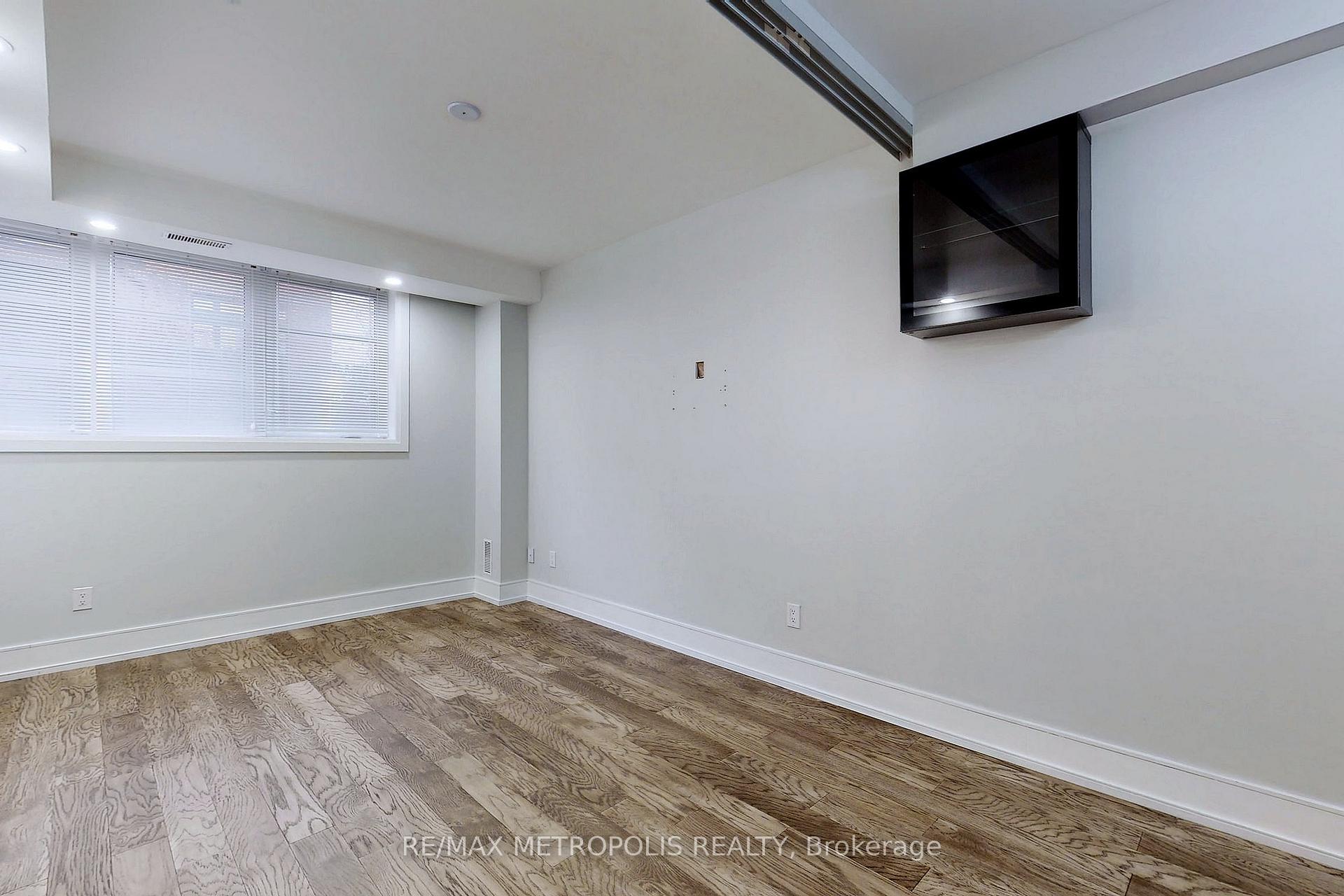 Photo 9 of Unit 1, 8171 Kipling Avenue, Vaughan, West Woodbridge — HOMEH