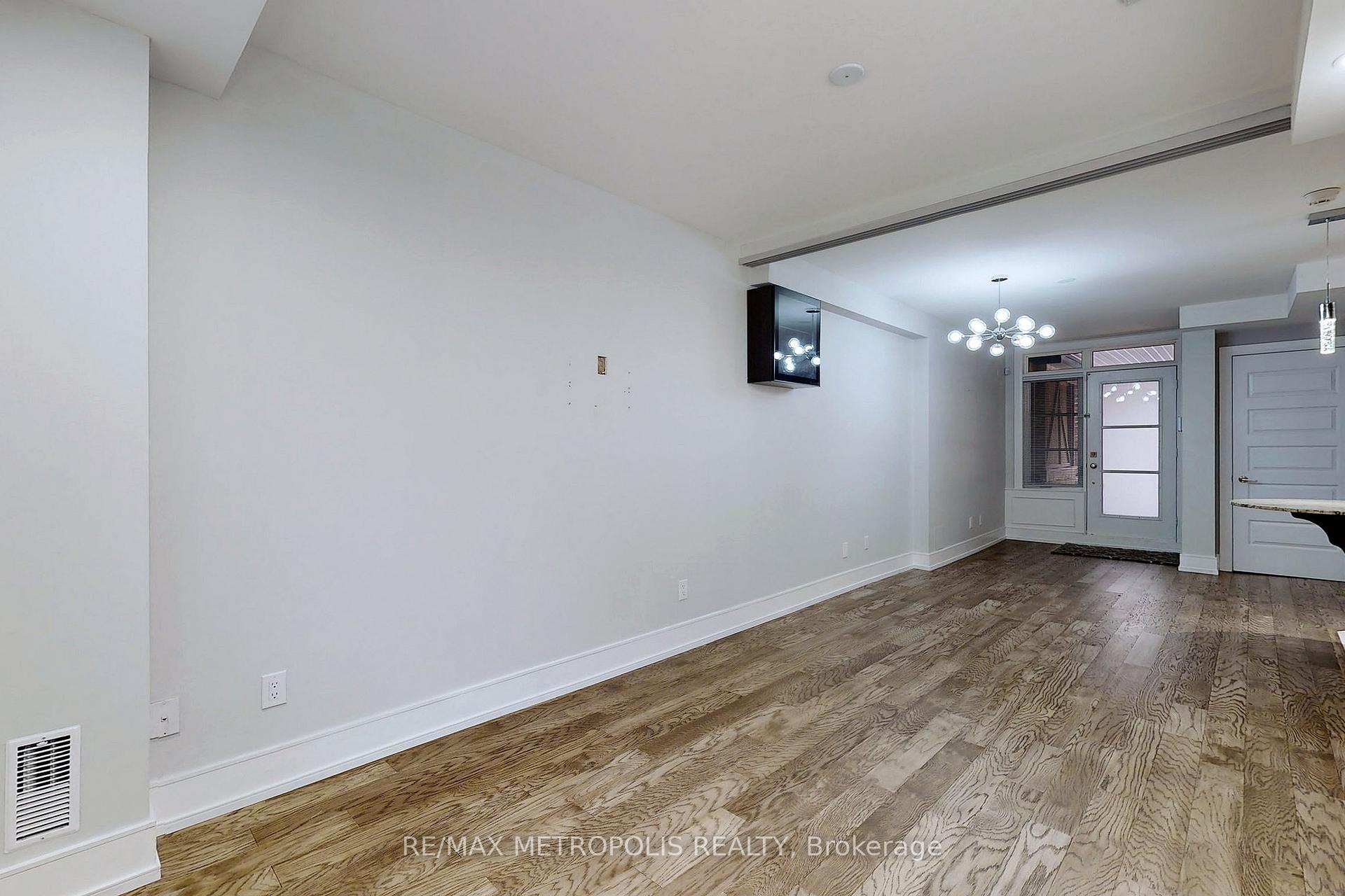 Photo 12 of Unit 1, 8171 Kipling Avenue, Vaughan, West Woodbridge — HOMEH