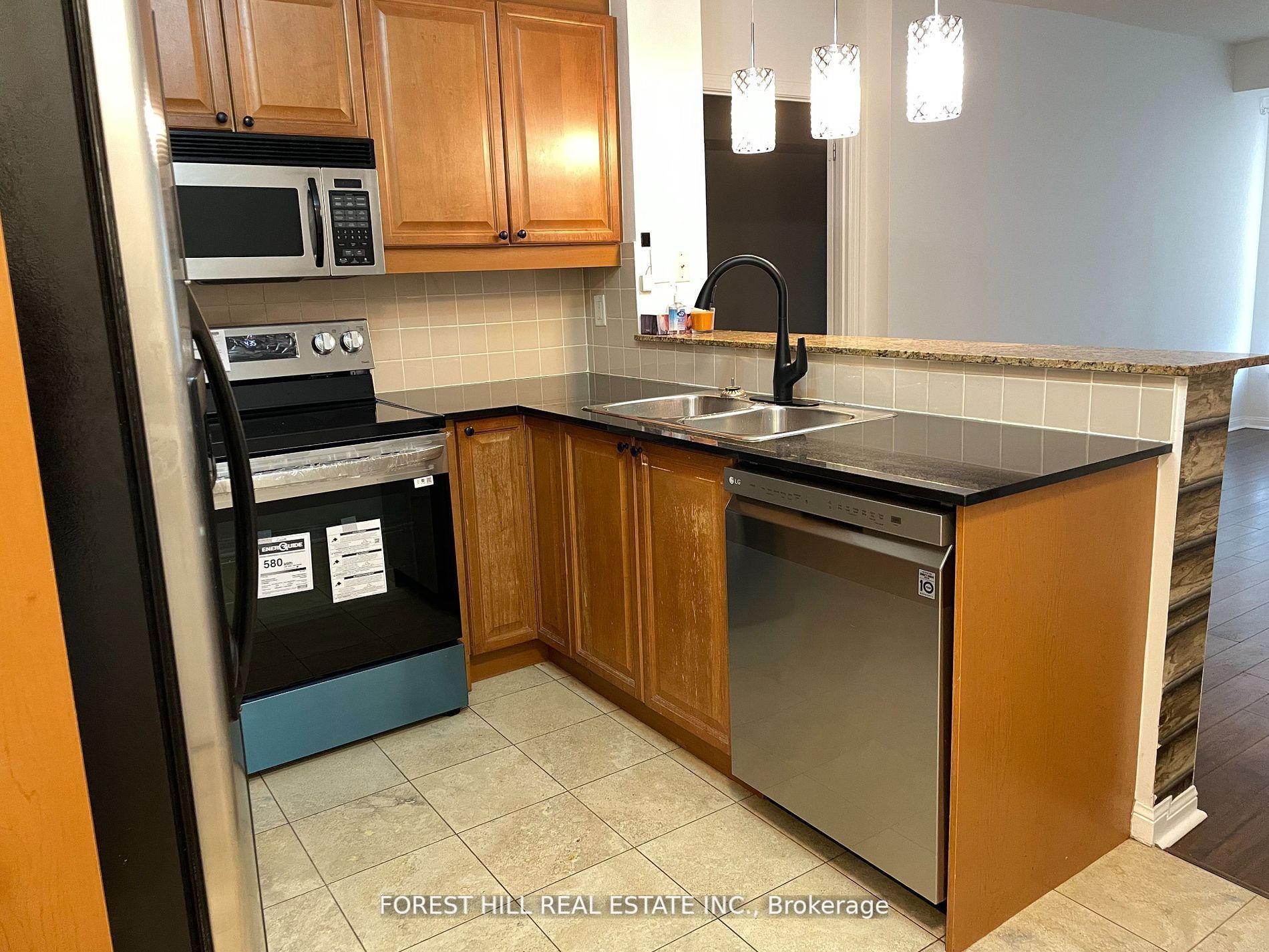 Photo 4 of Unit 207, 1801 Bayview Avenue, Toronto, Leaside — HOMEH