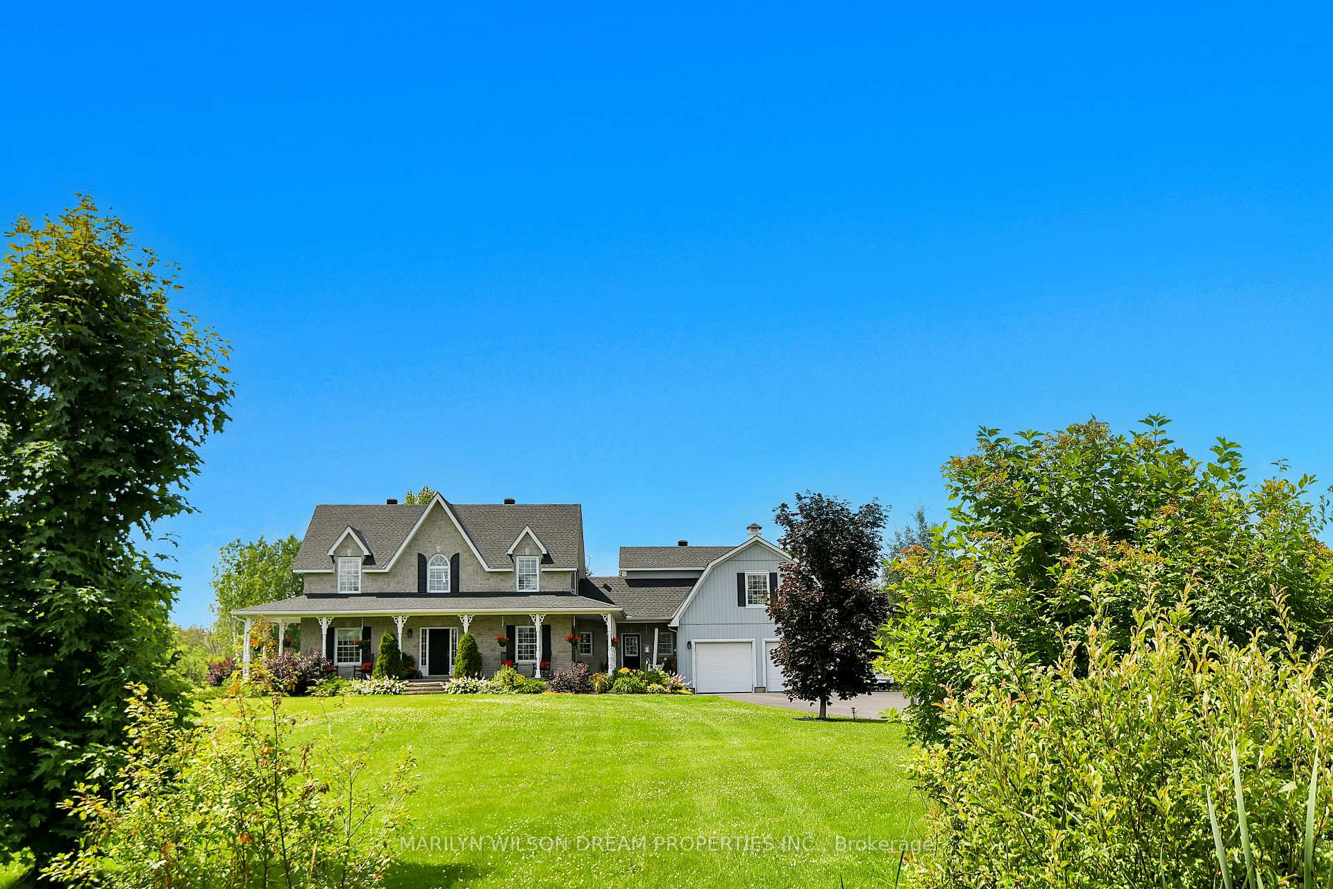 Front of 899 Oak Creek Road