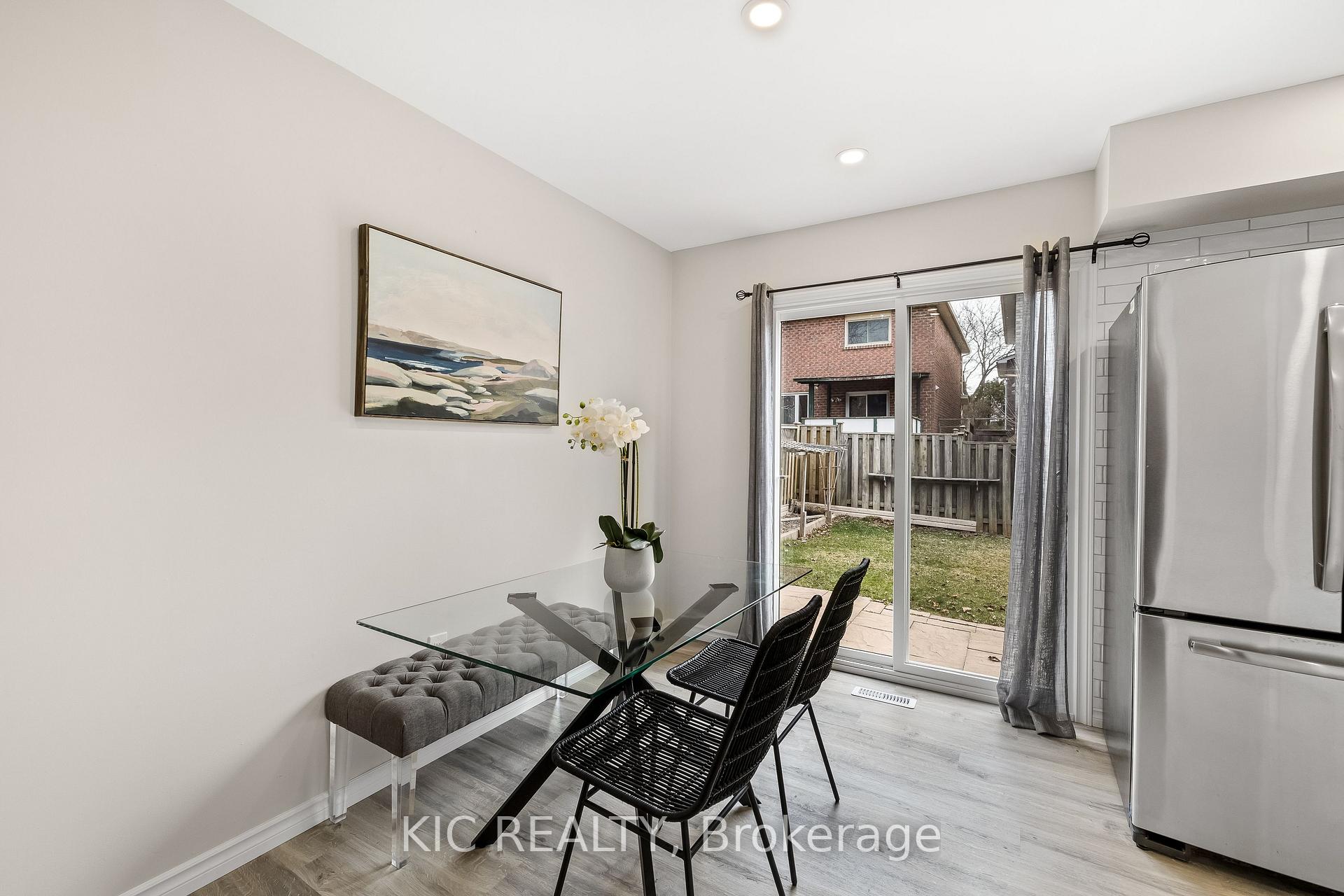 Photo 14 of 174 Ravenscroft Road, Ajax, Central West — HOMEH