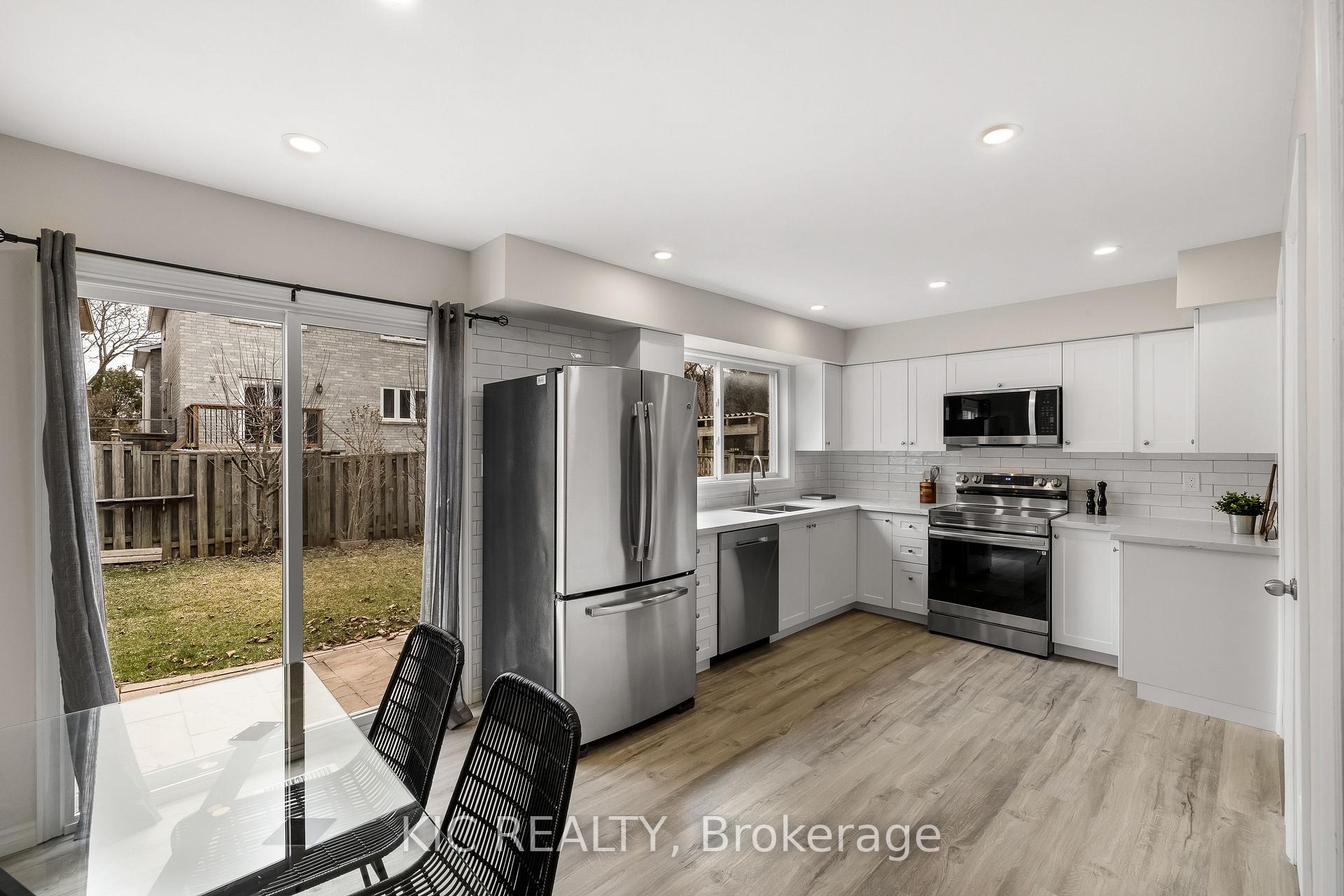 Photo 16 of 174 Ravenscroft Road, Ajax, Central West — HOMEH