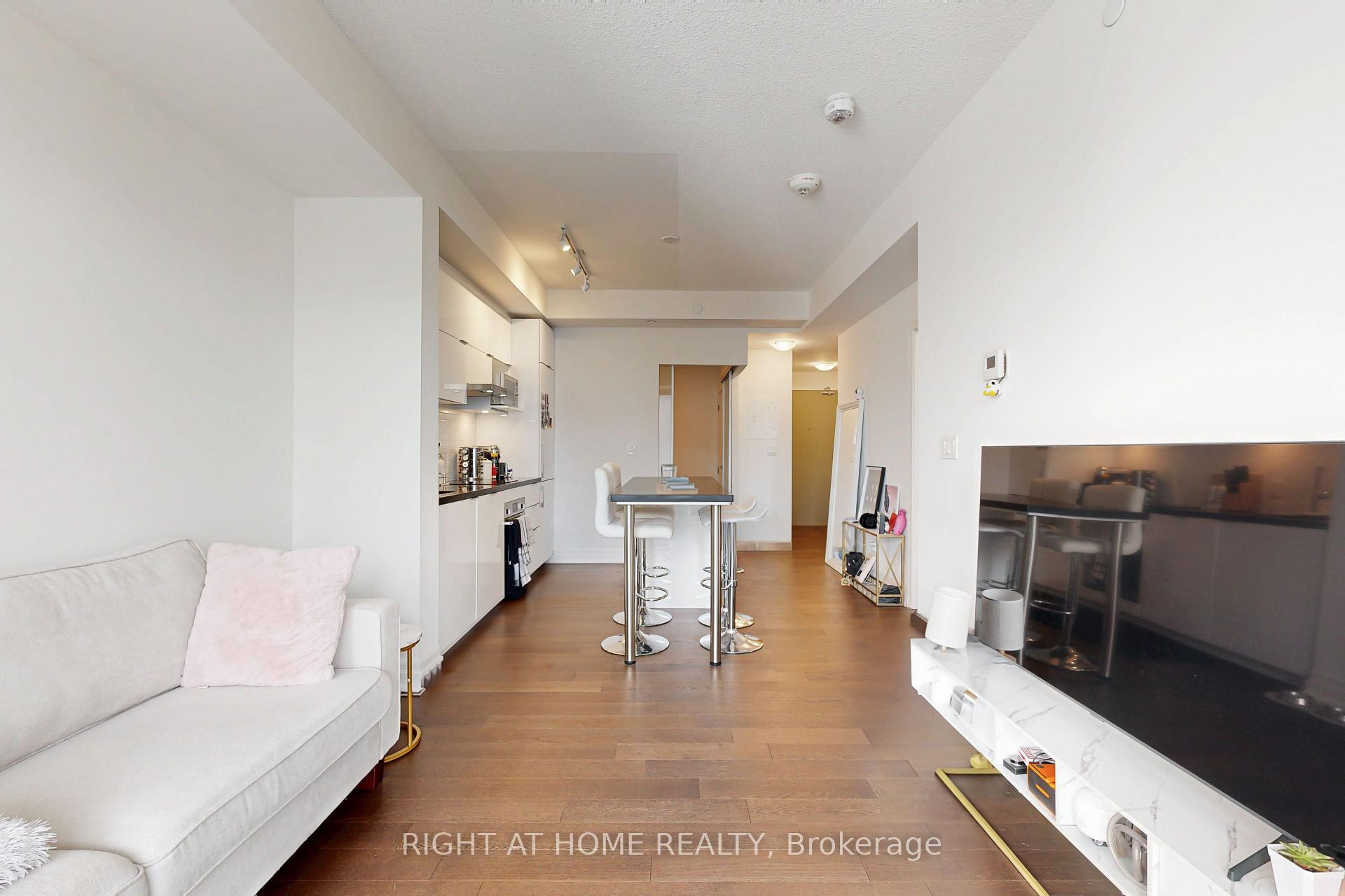 Photo 11 of Unit 906, 10 Rouge Valley Drive W, Markham, Unionville — HOMEH