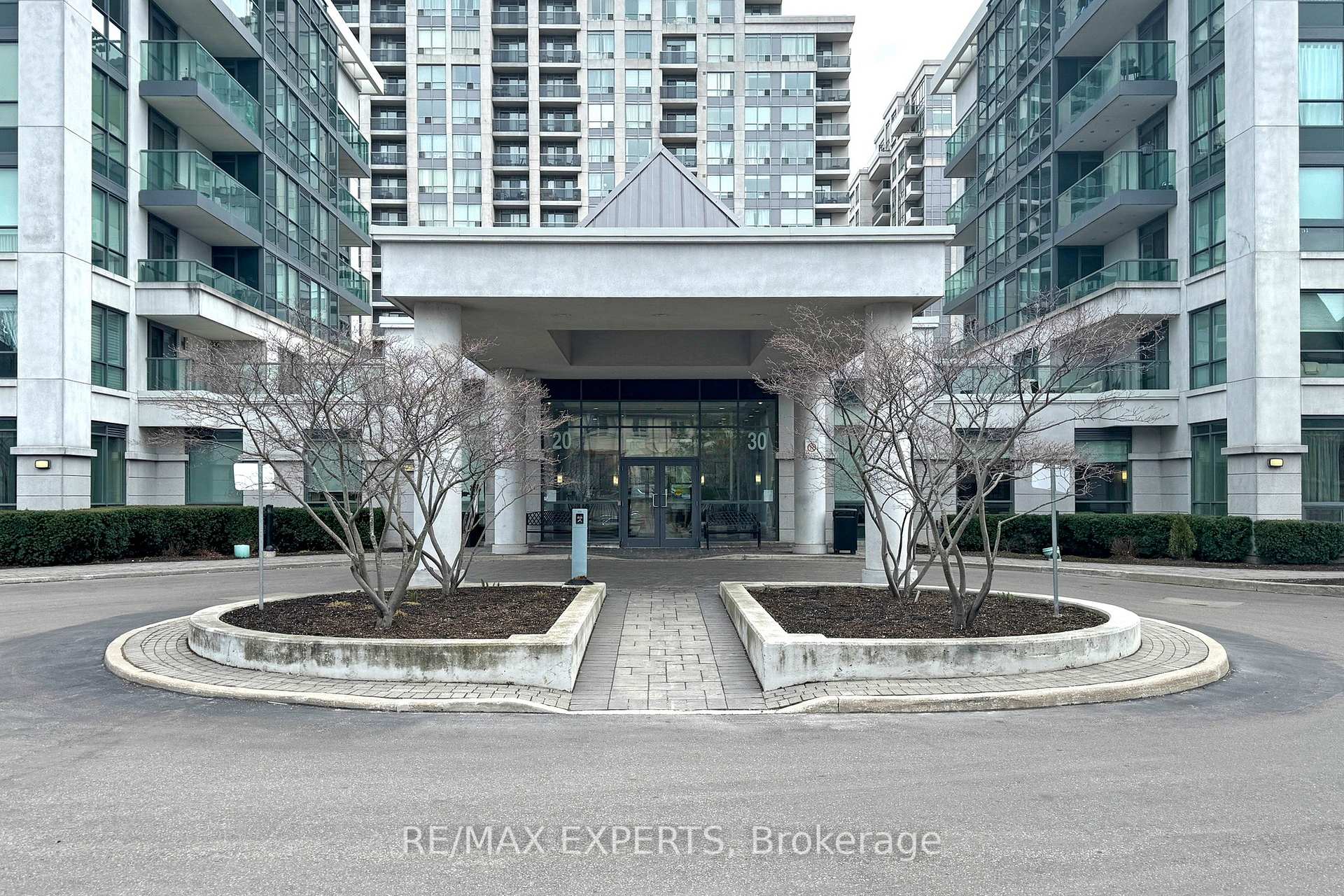 Photo 3 of Unit 1401, 20 North Park Road, Vaughan, Beverley Glen — HOMEH