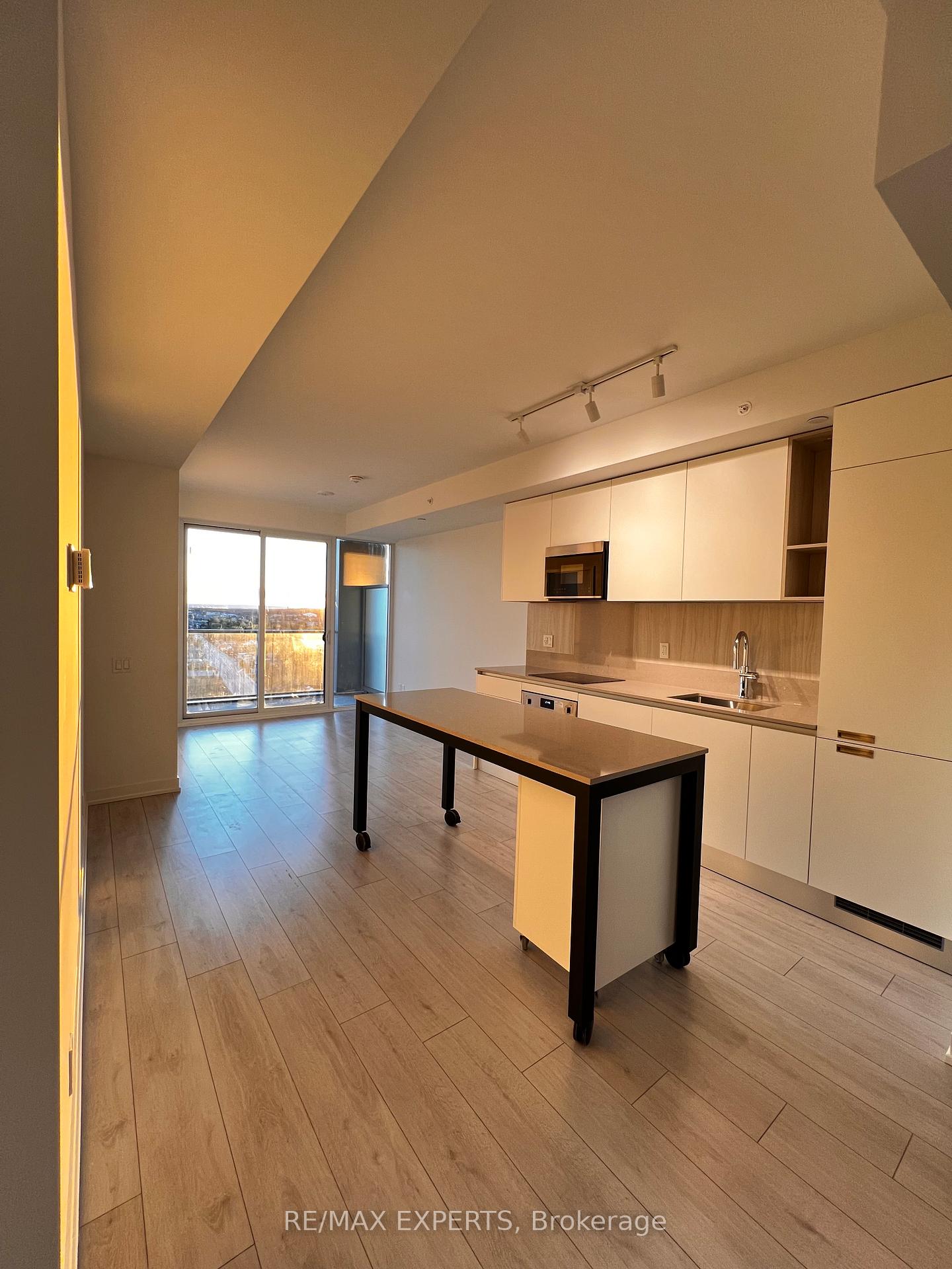 Photo 1 of Unit 1612, 39 Mary Street, Barrie, City Centre — HOMEH