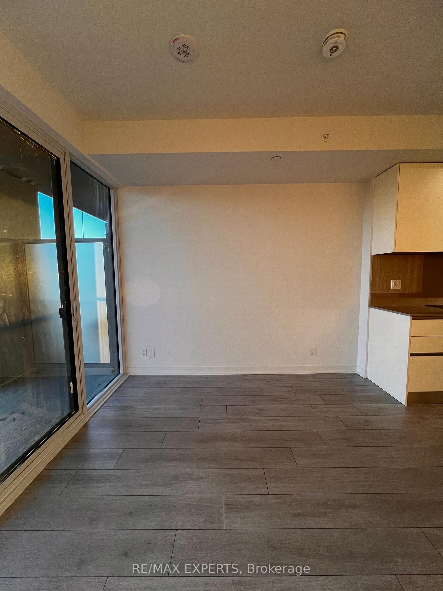 Photo 10 of Unit 1612, 39 Mary Street, Barrie, City Centre — HOMEH