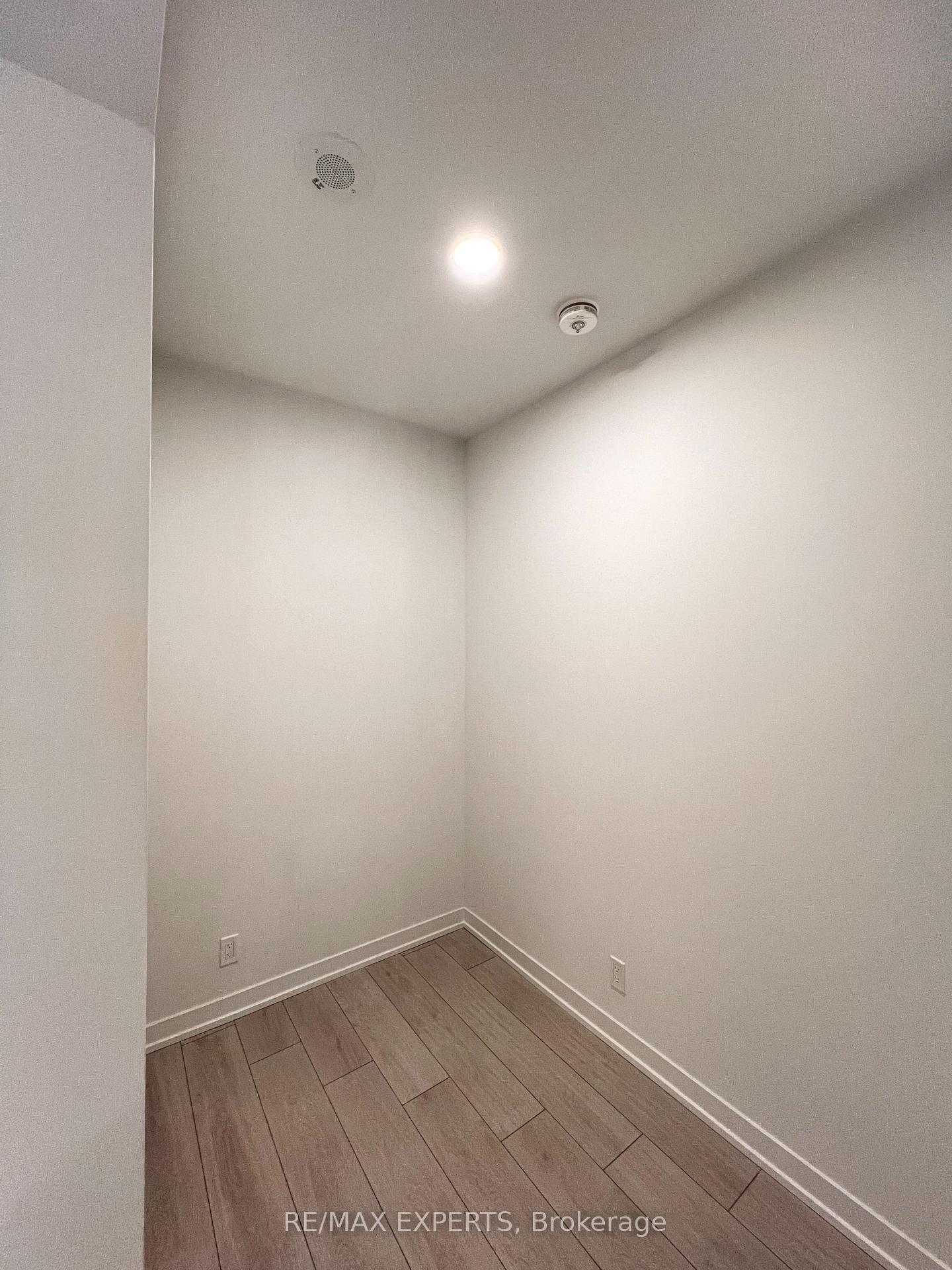 Photo 12 of Unit 1612, 39 Mary Street, Barrie, City Centre — HOMEH