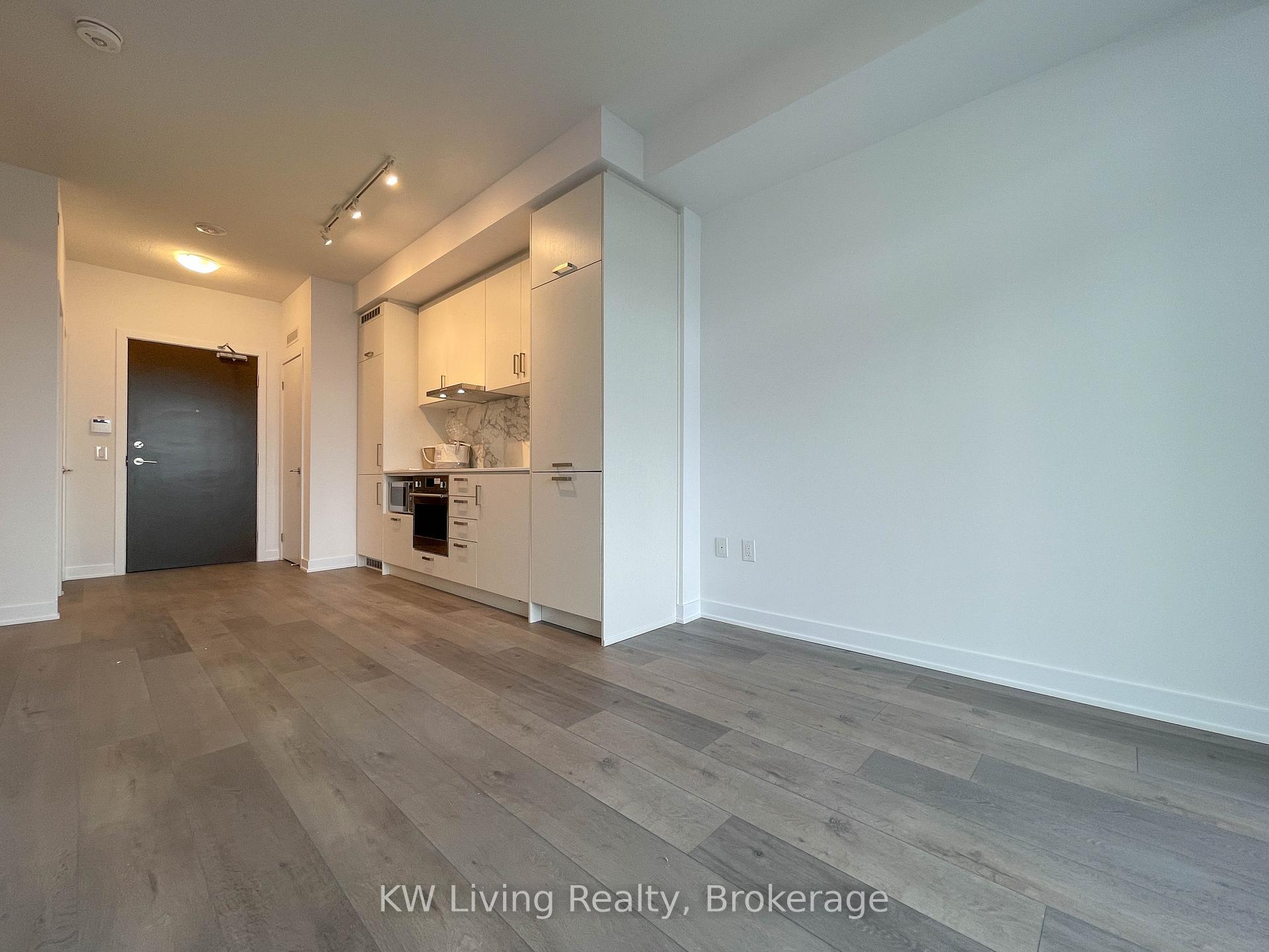 Photo 3 of Unit 1502, 60 Honeycrisp Crescent, Vaughan, Vaughan Corporate Centre — HOMEH