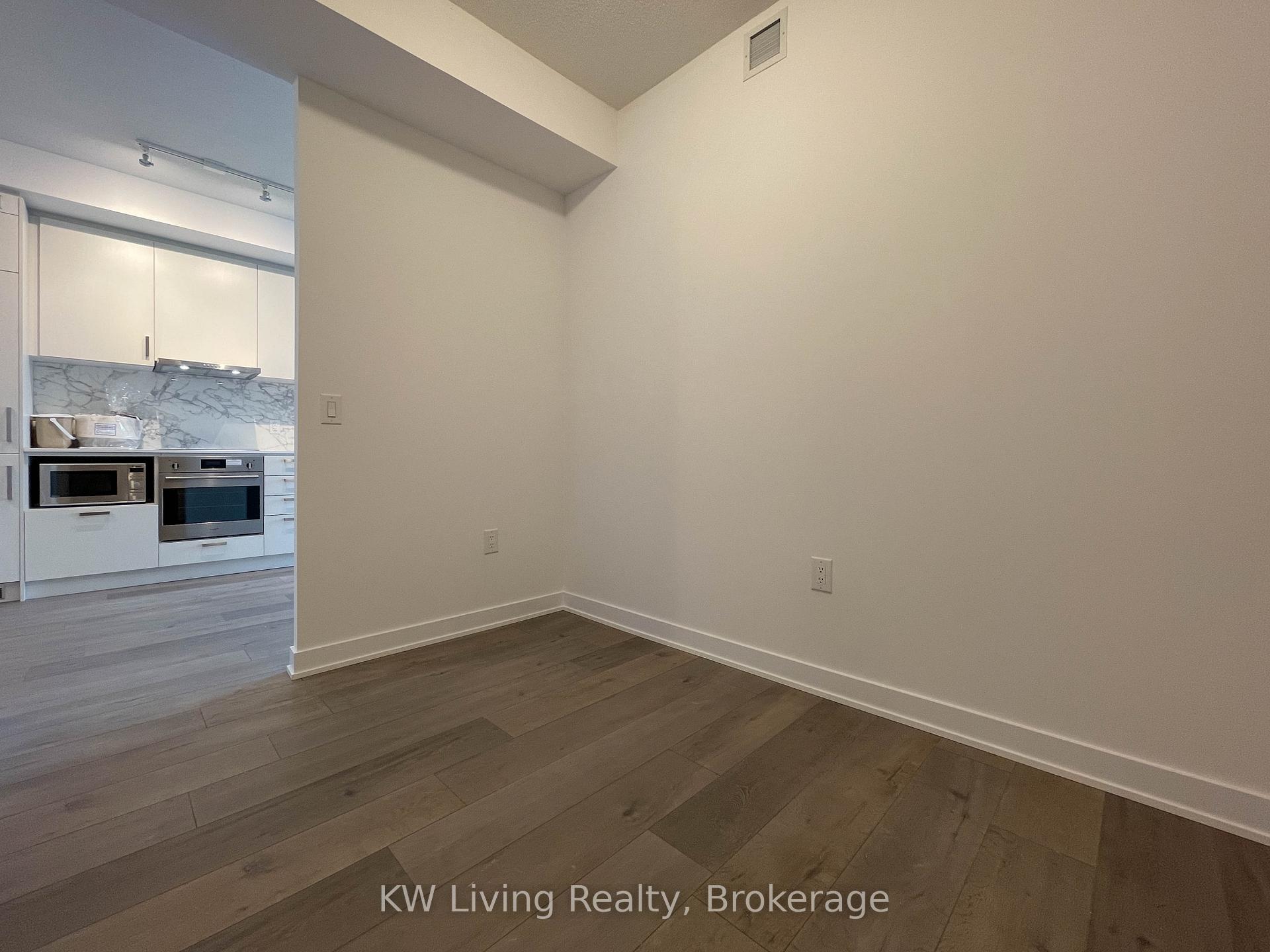 Photo 5 of Unit 1502, 60 Honeycrisp Crescent, Vaughan, Vaughan Corporate Centre — HOMEH