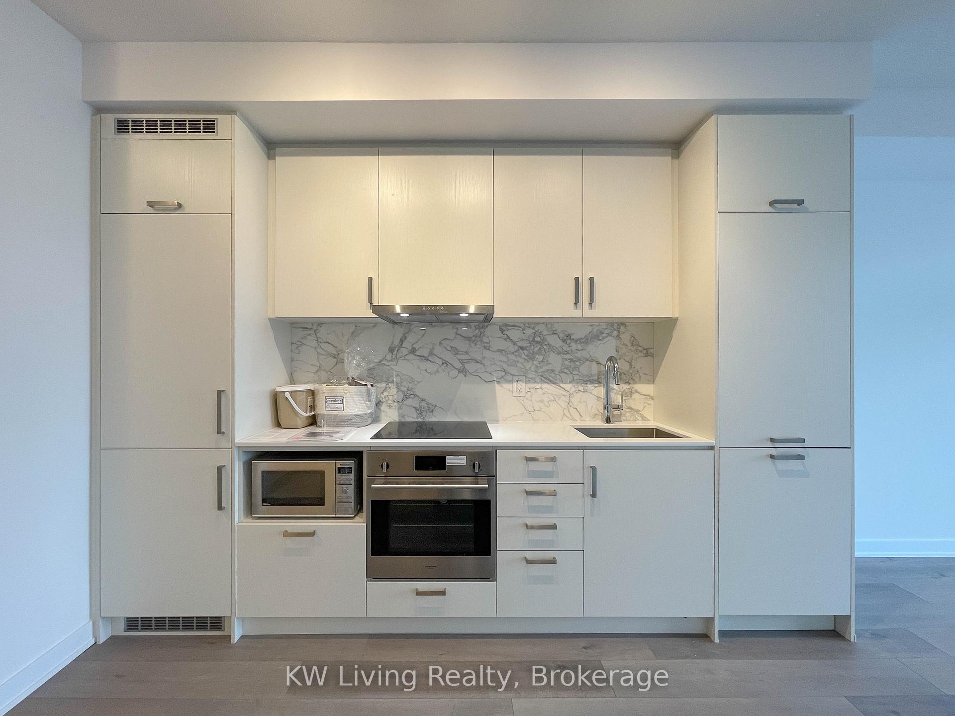 Photo 6 of Unit 1502, 60 Honeycrisp Crescent, Vaughan, Vaughan Corporate Centre — HOMEH