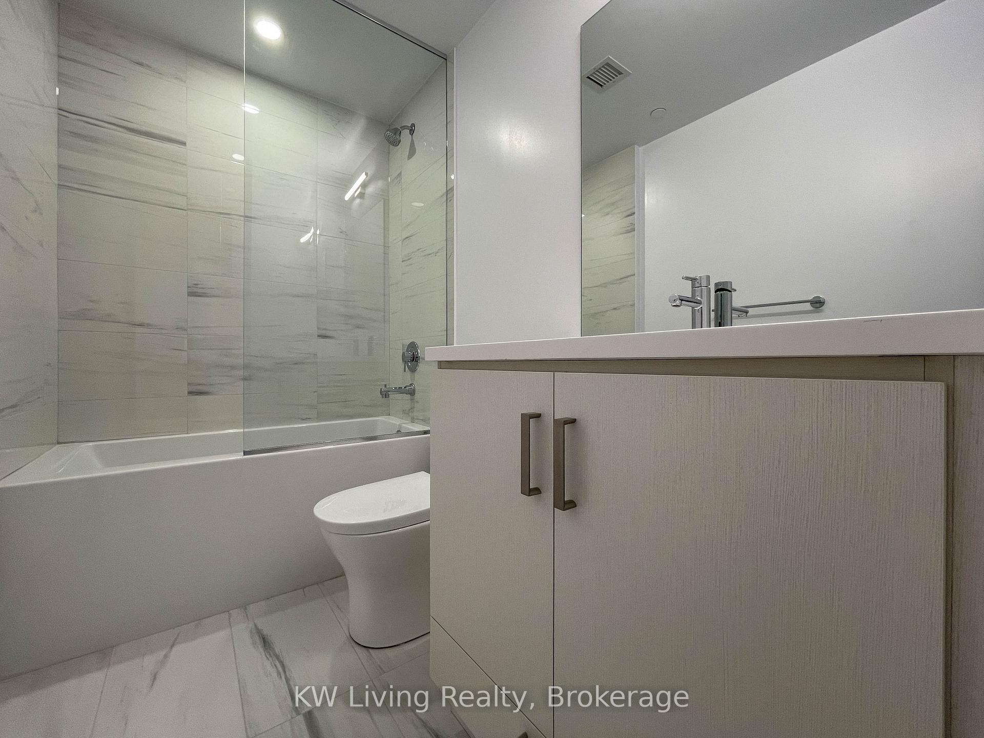 Photo 10 of Unit 1502, 60 Honeycrisp Crescent, Vaughan, Vaughan Corporate Centre — HOMEH