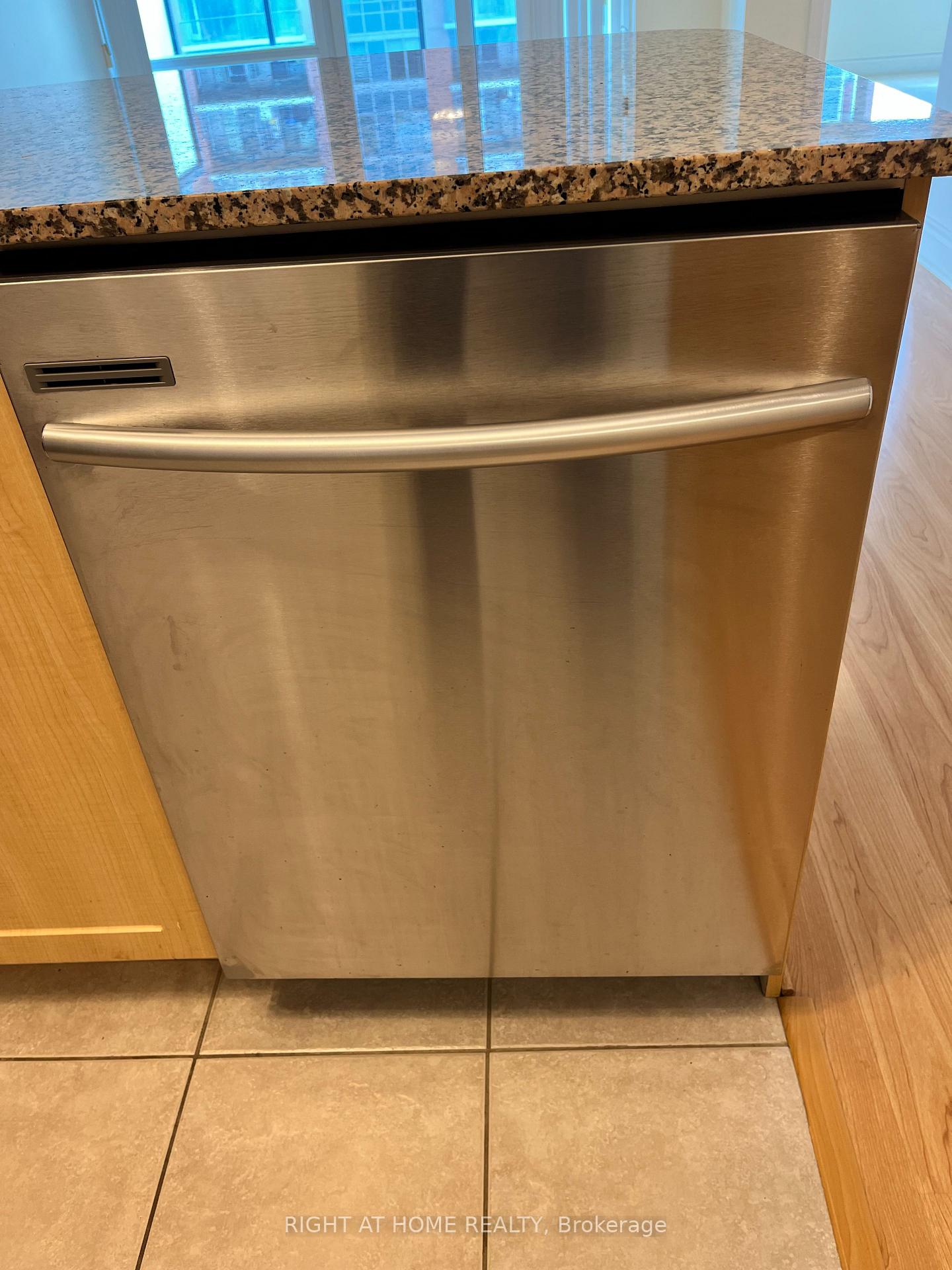 Photo 14 of Unit 1110, 55 South Town Centre Boulevard S, Markham, Unionville — HOMEH