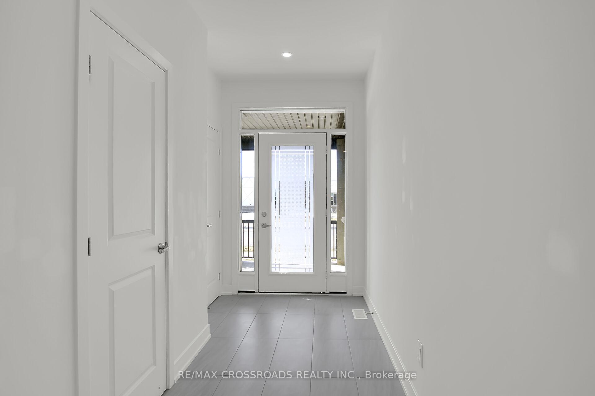 Photo 3 of 972 Brian Good Avenue, Ottawa, Riverside South/Gloucester Glen — HOMEH