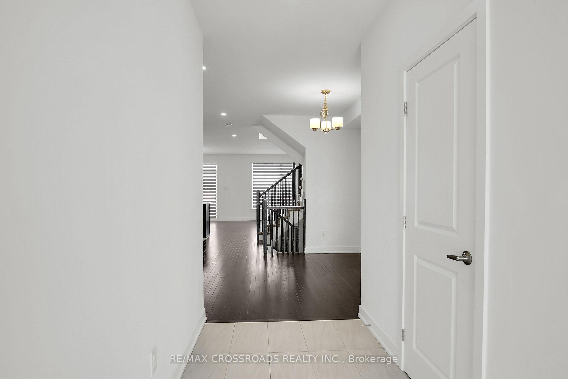 Photo 4 of 972 Brian Good Avenue, Ottawa, Riverside South/Gloucester Glen — HOMEH