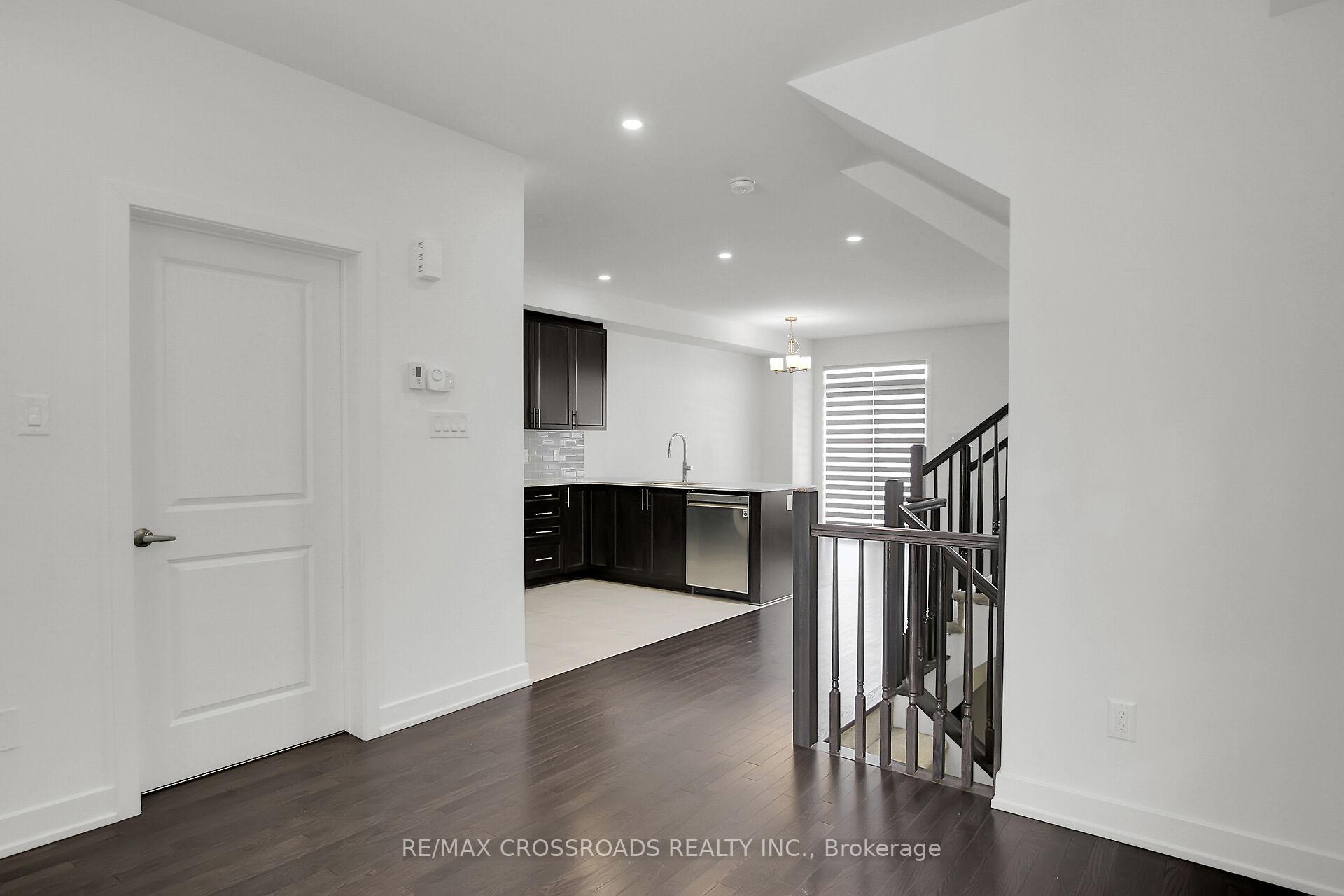 Photo 7 of 972 Brian Good Avenue, Ottawa, Riverside South/Gloucester Glen — HOMEH