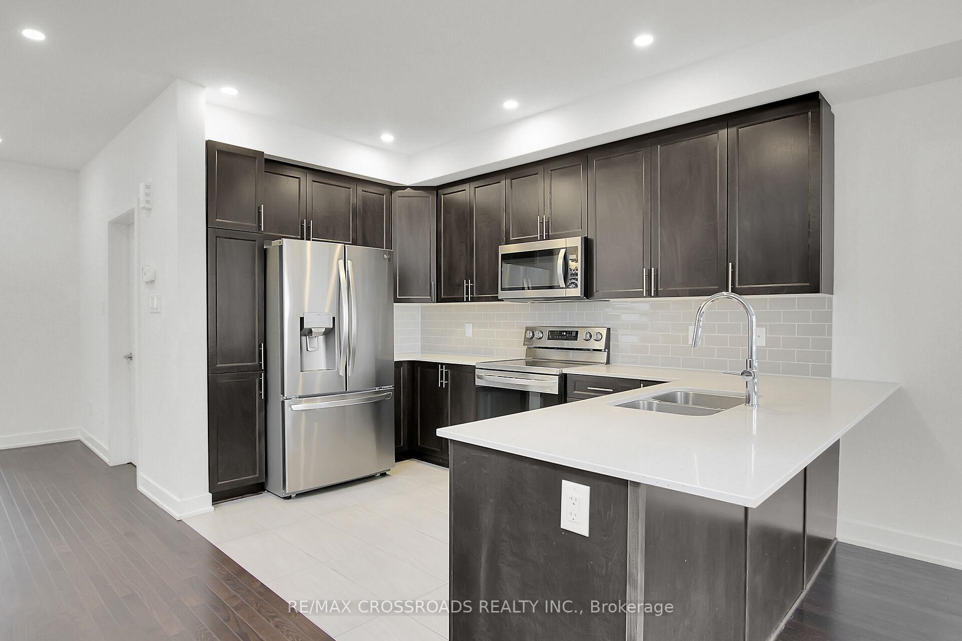 Photo 10 of 972 Brian Good Avenue, Ottawa, Riverside South/Gloucester Glen — HOMEH
