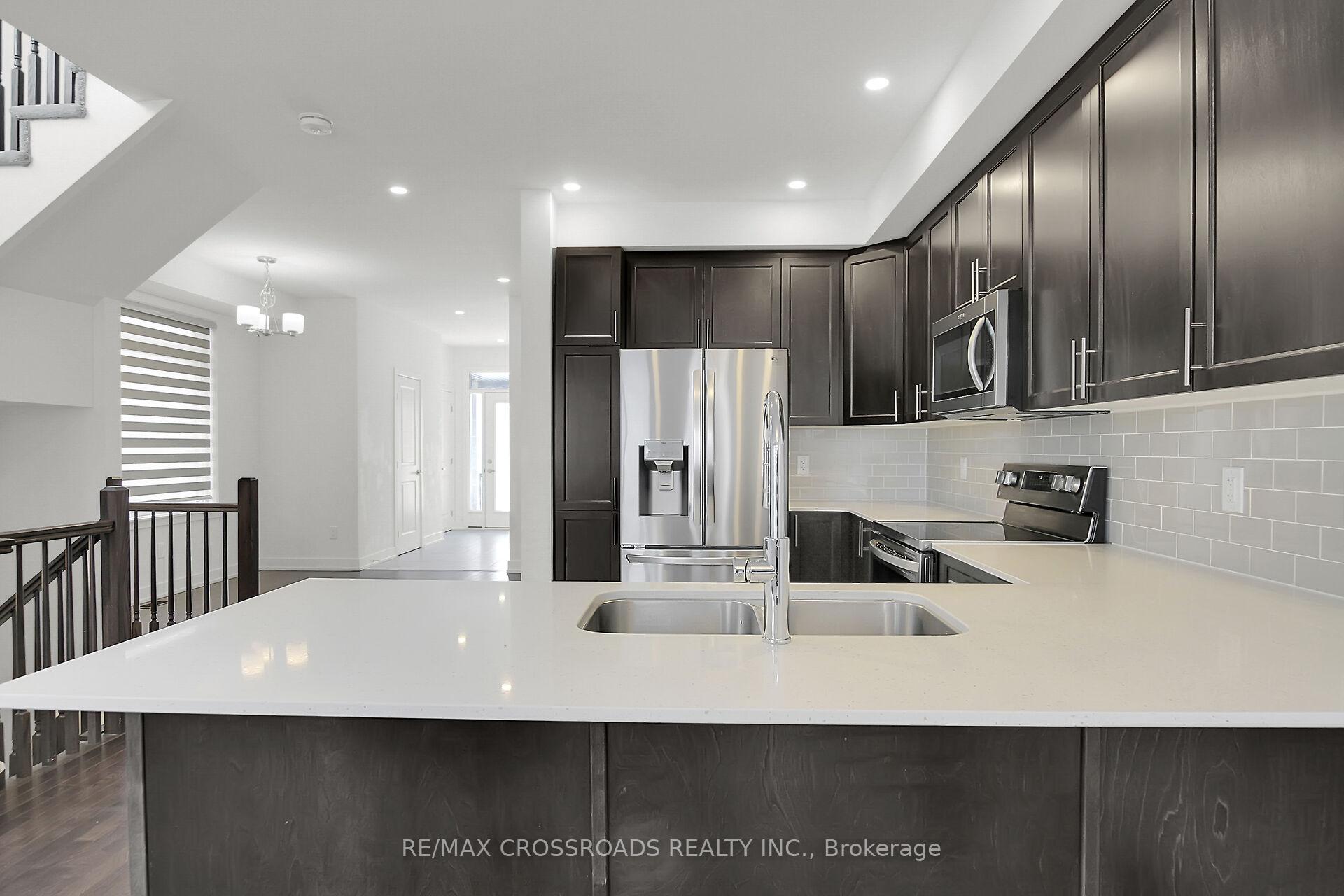 Photo 11 of 972 Brian Good Avenue, Ottawa, Riverside South/Gloucester Glen — HOMEH