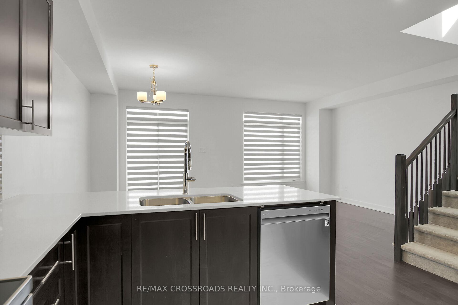 Photo 14 of 972 Brian Good Avenue, Ottawa, Riverside South/Gloucester Glen — HOMEH