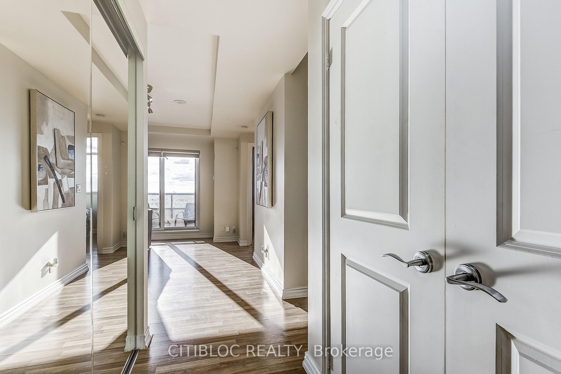 Photo 7 of Unit 1614, 9225 Jane Street, Vaughan, Maple — HOMEH