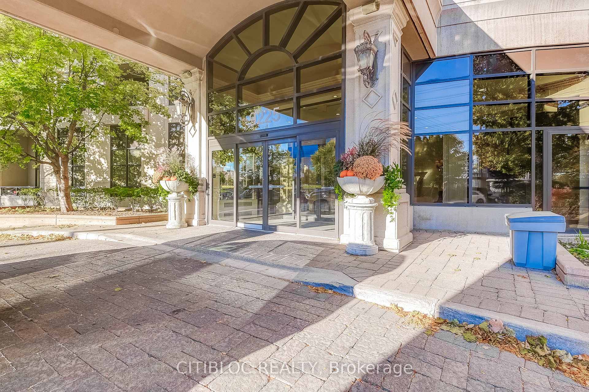 Photo 22 of Unit 1614, 9225 Jane Street, Vaughan, Maple — HOMEH