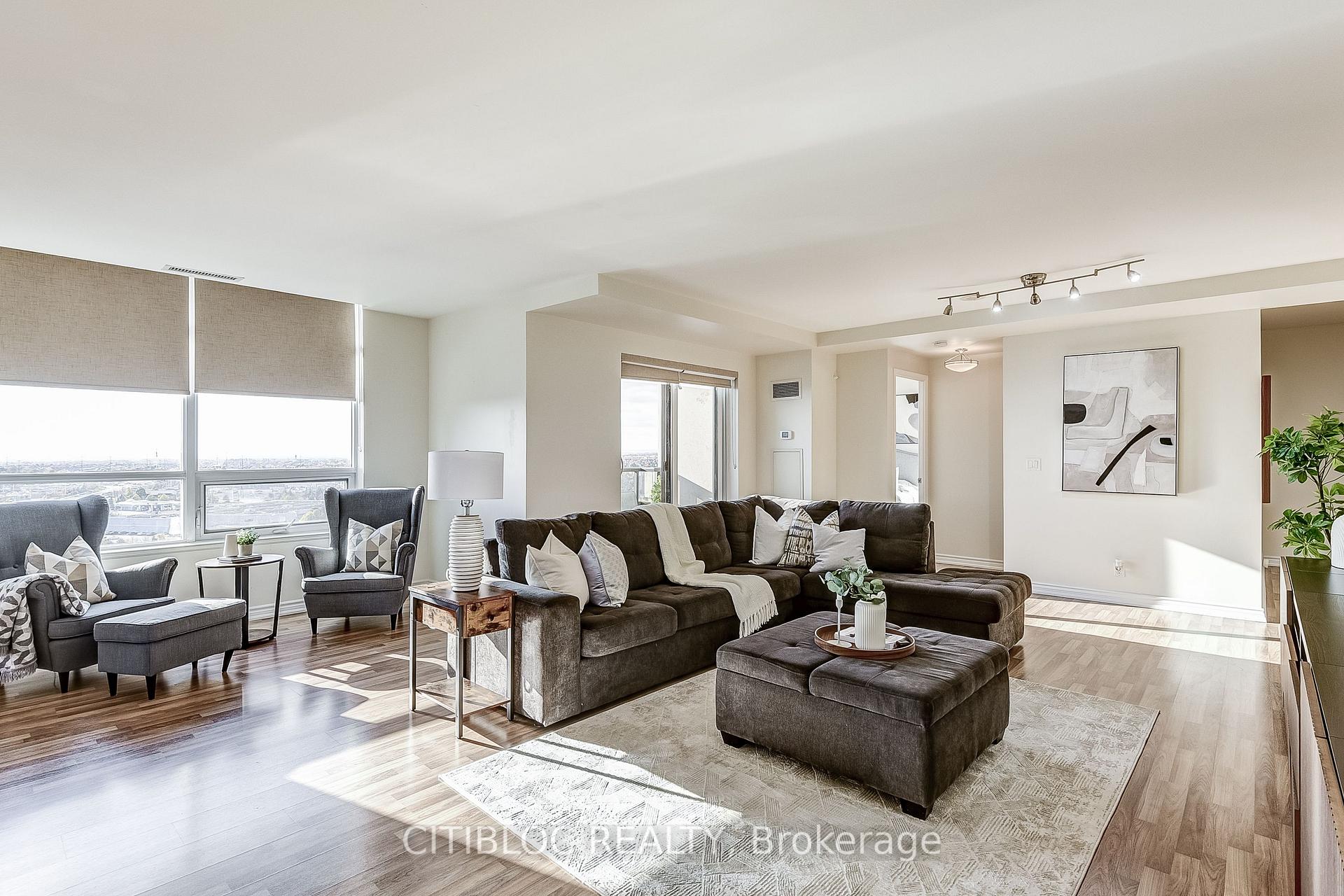 Photo 33 of Unit 1614, 9225 Jane Street, Vaughan, Maple — HOMEH