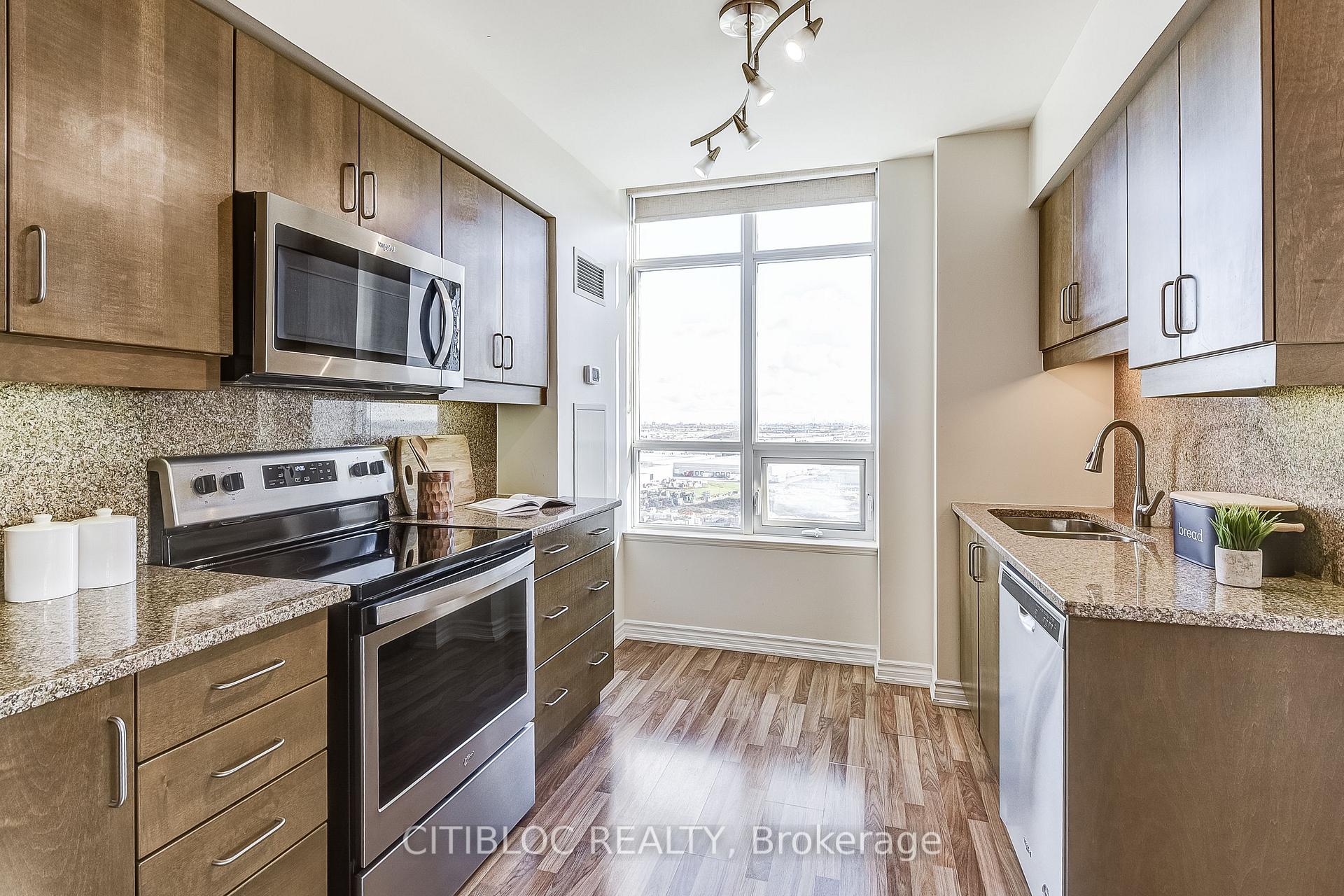 Photo 37 of Unit 1614, 9225 Jane Street, Vaughan, Maple — HOMEH