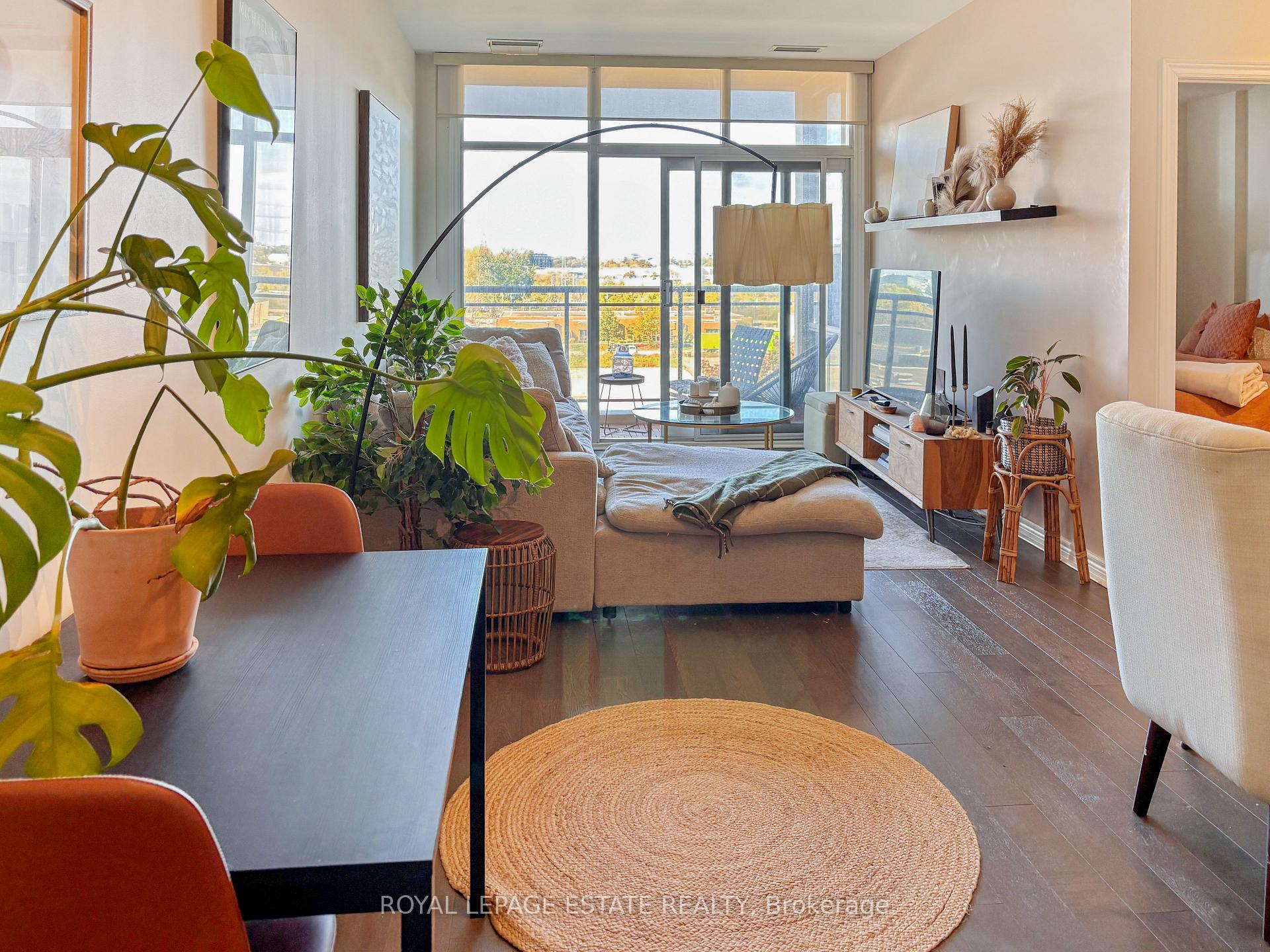 Photo 2 of Unit 508, 1 Leaside Park Drive, Toronto, Thorncliffe Park — HOMEH