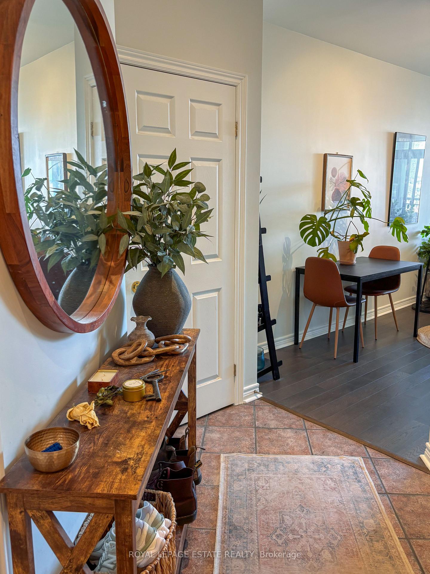 Photo 6 of Unit 508, 1 Leaside Park Drive, Toronto, Thorncliffe Park — HOMEH