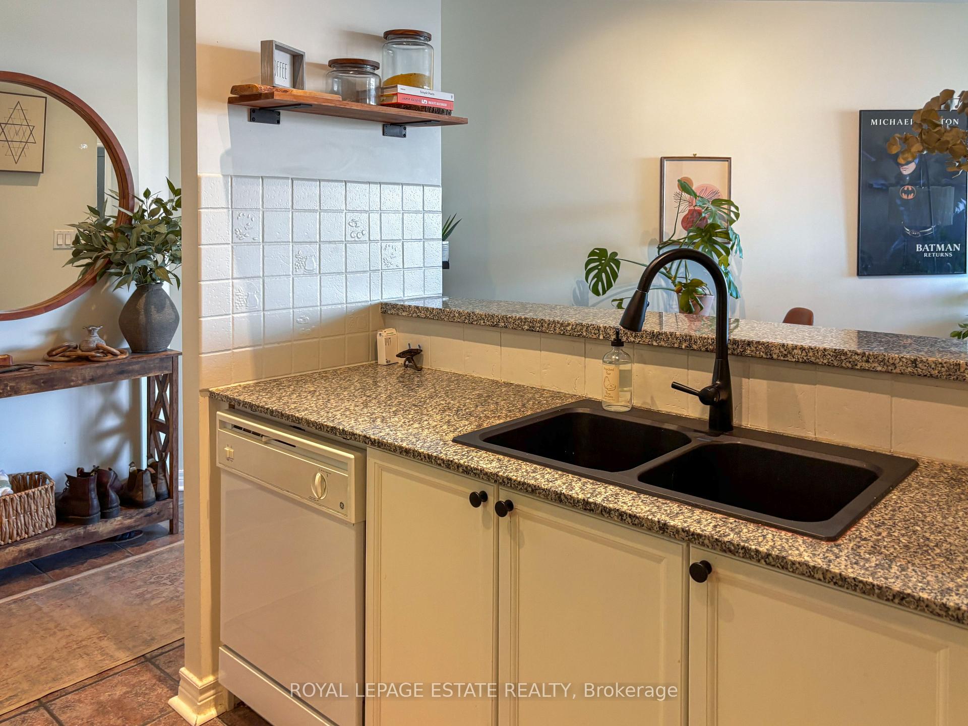 Photo 11 of Unit 508, 1 Leaside Park Drive, Toronto, Thorncliffe Park — HOMEH