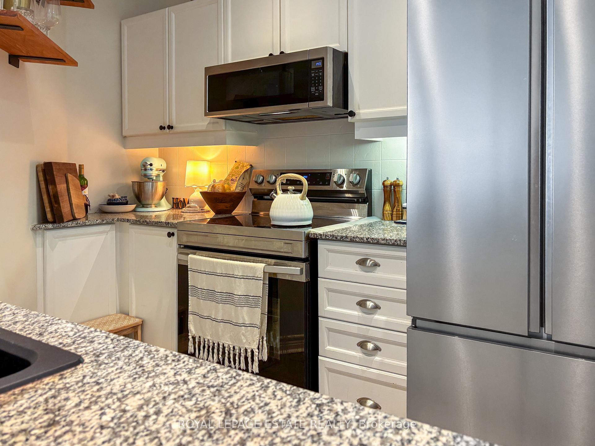Photo 14 of Unit 508, 1 Leaside Park Drive, Toronto, Thorncliffe Park — HOMEH