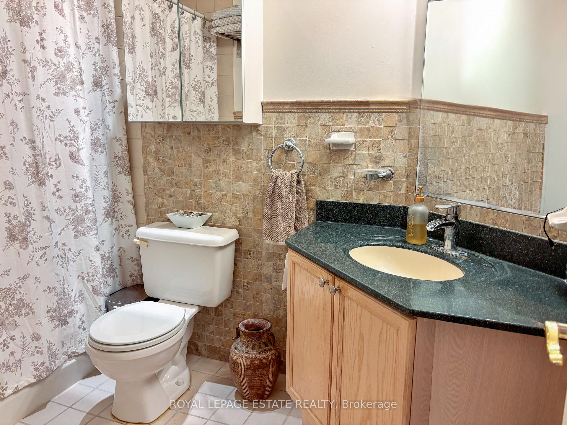 Photo 15 of Unit 508, 1 Leaside Park Drive, Toronto, Thorncliffe Park — HOMEH