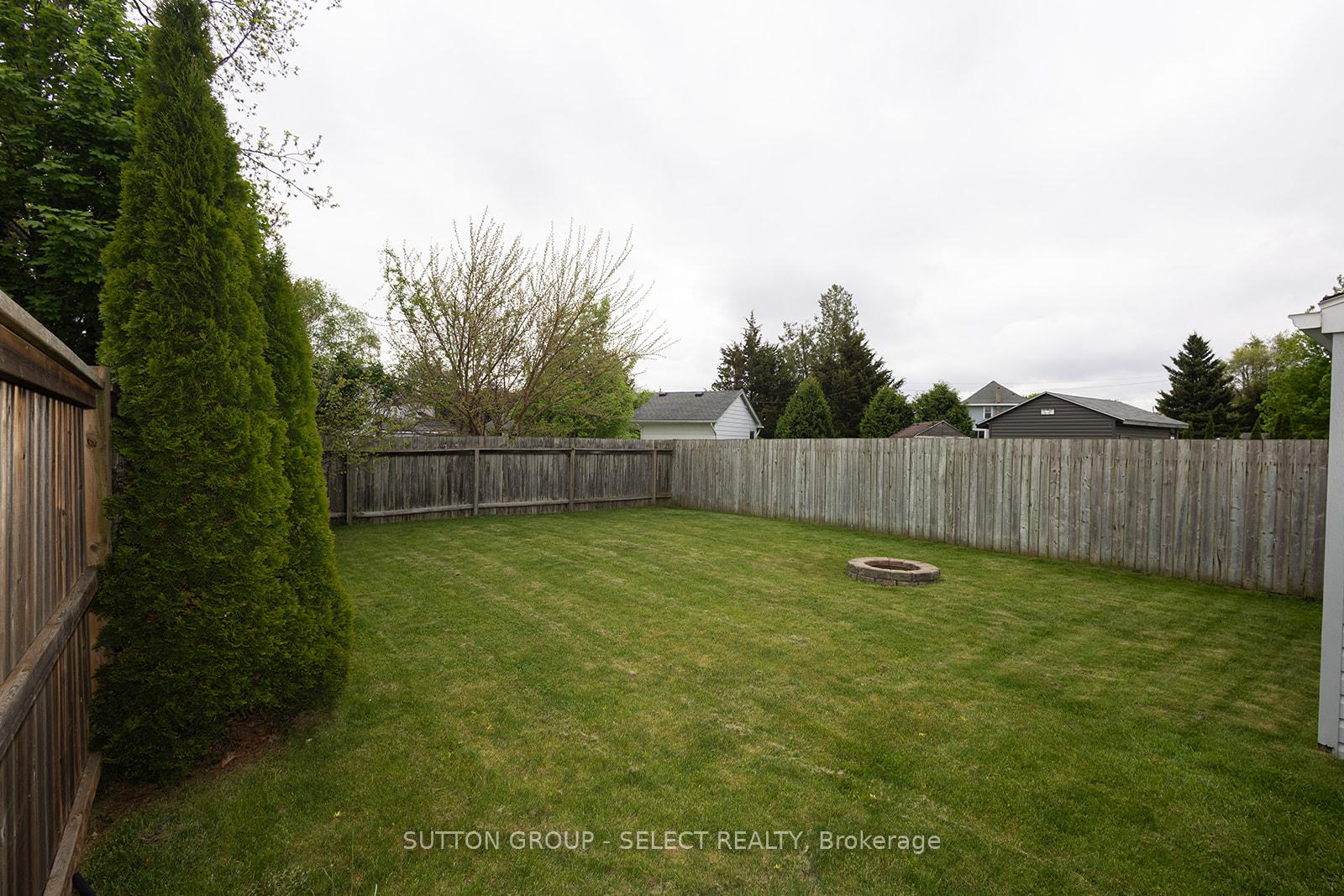Photo 24 of 64 University Avenue, Chatham-Kent, Wallaceburg — HOMEH