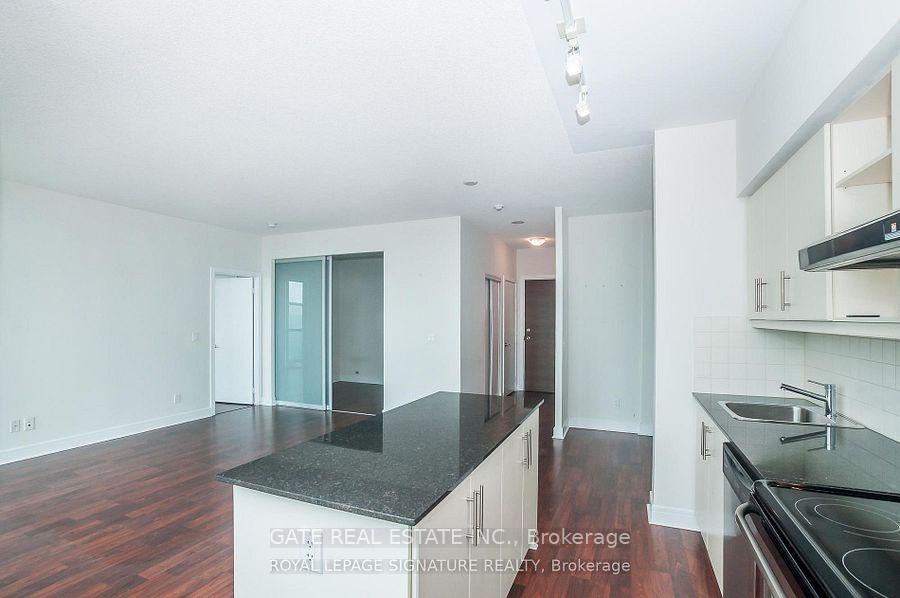 Photo 10 of Unit Ph5, 35 Brian Peck Crescent, Toronto, Leaside — HOMEH
