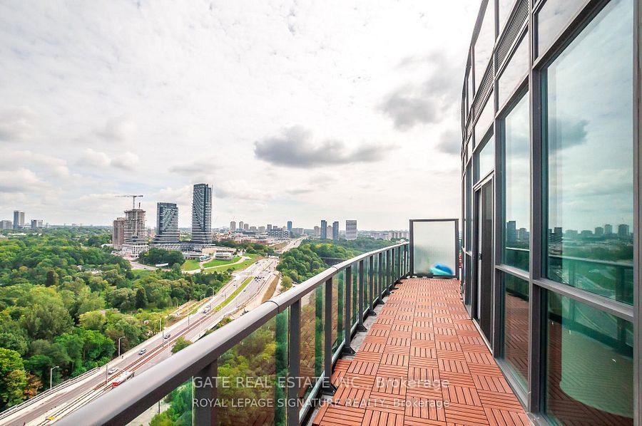 Photo 18 of Unit Ph5, 35 Brian Peck Crescent, Toronto, Leaside — HOMEH
