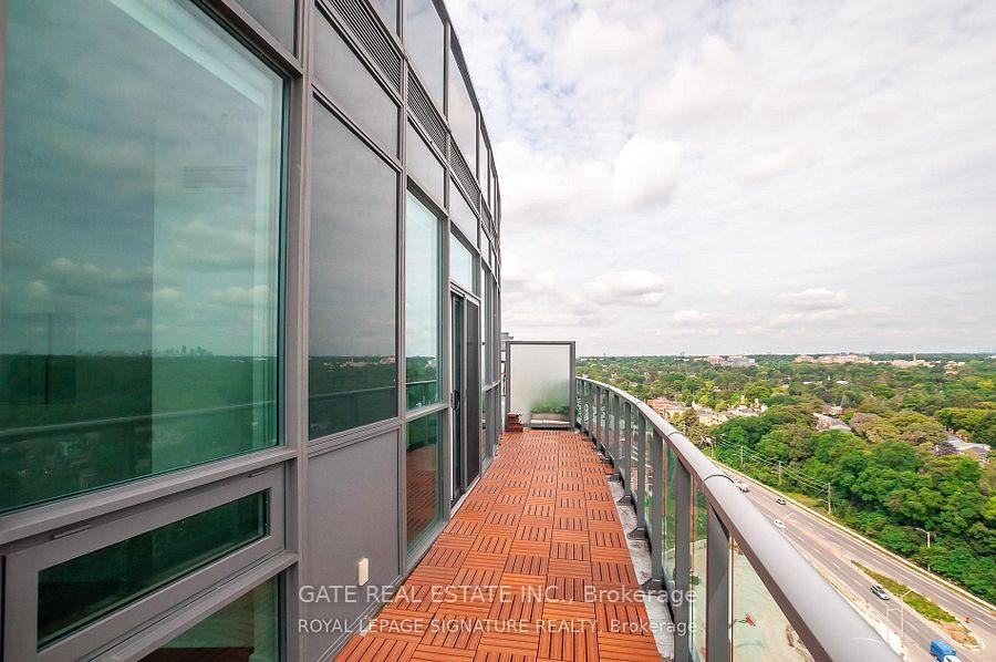 Photo 19 of Unit Ph5, 35 Brian Peck Crescent, Toronto, Leaside — HOMEH