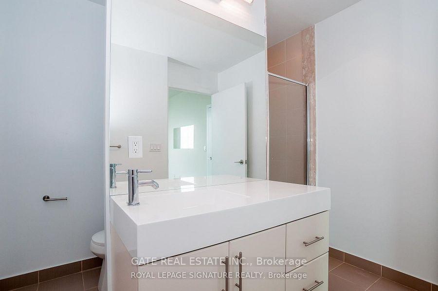 Photo 24 of Unit Ph5, 35 Brian Peck Crescent, Toronto, Leaside — HOMEH