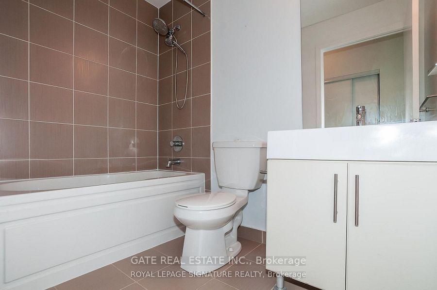 Photo 25 of Unit Ph5, 35 Brian Peck Crescent, Toronto, Leaside — HOMEH