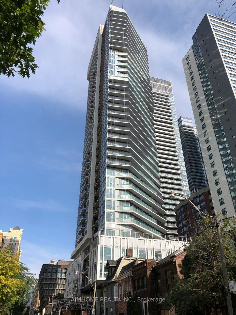 Front of Unit 1602, 77 Mutual Street