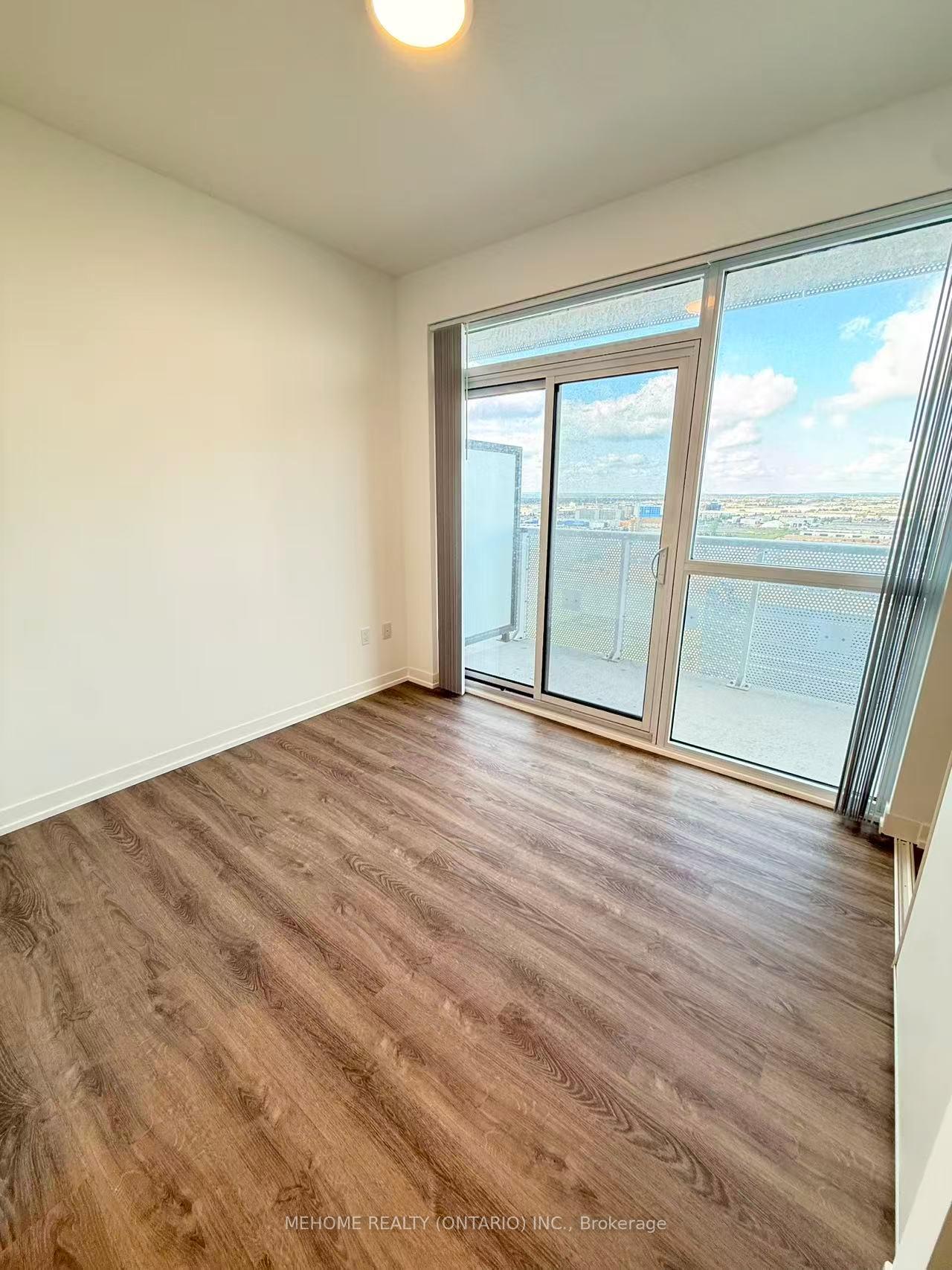 Photo 4 of Unit 1906, 8 Interchange Way, Vaughan, Vaughan Corporate Centre — HOMEH