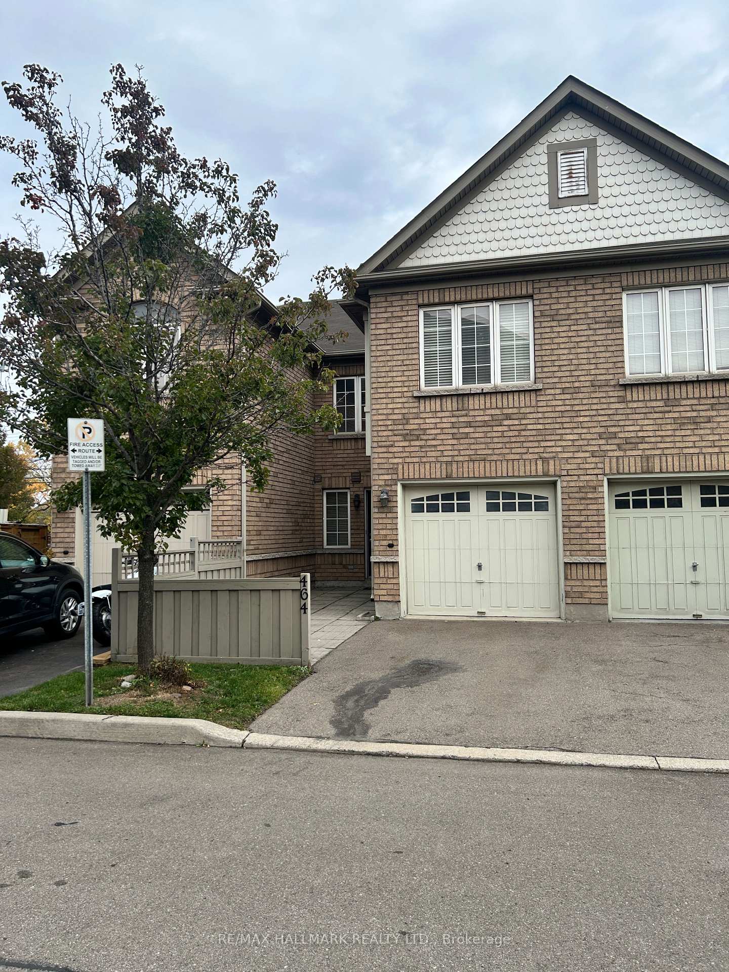 Photo 3 of Unit 15, 464 Beach Boulevard, Hamilton, Hamilton Beach — HOMEH