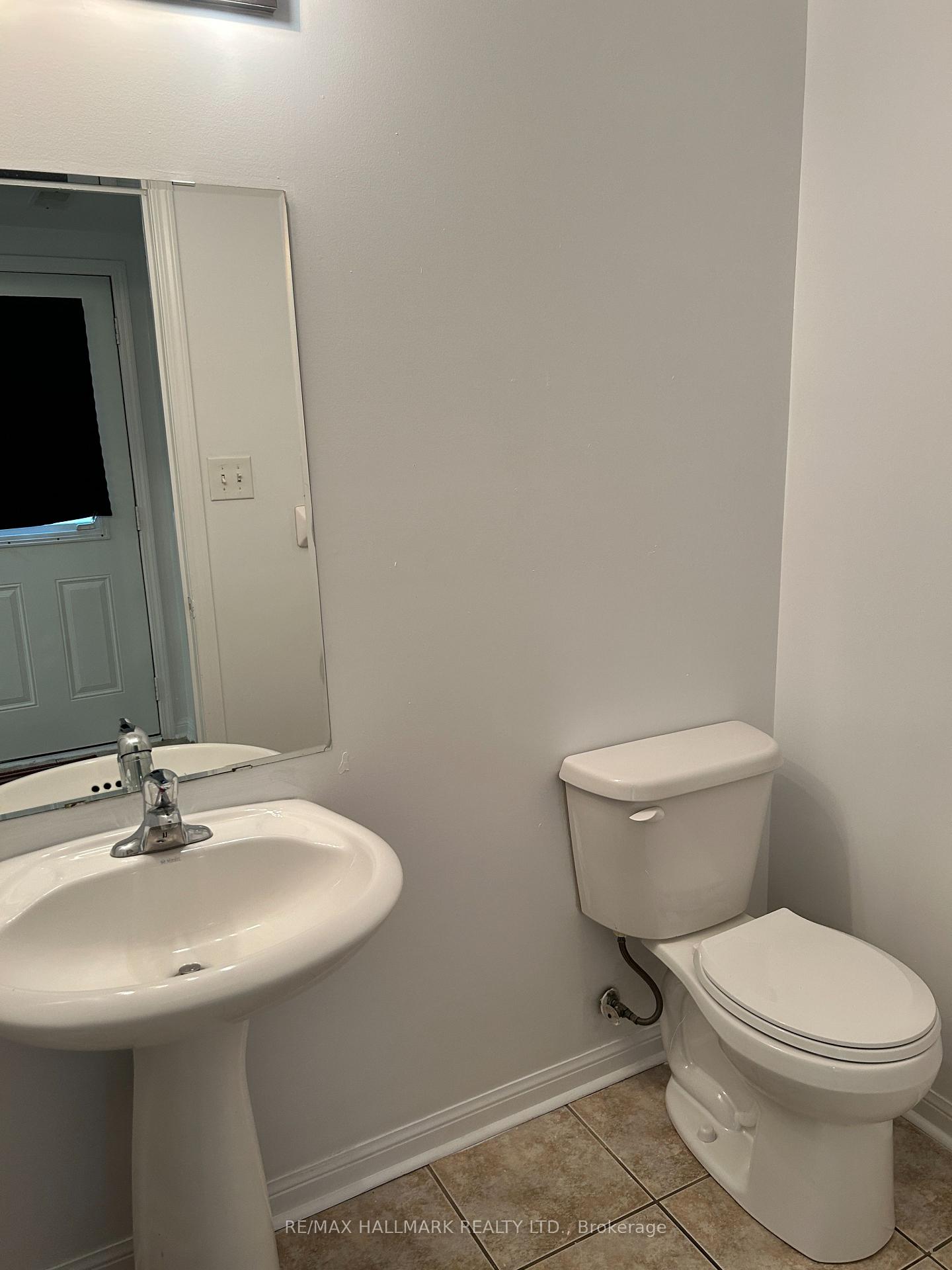 Photo 8 of Unit 15, 464 Beach Boulevard, Hamilton, Hamilton Beach — HOMEH