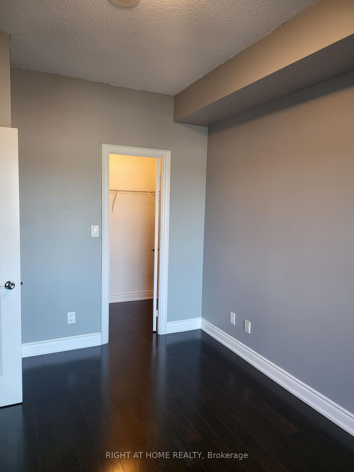 Photo 17 of Unit 613, 20 Bloorview Place, North York, Don Valley Village — HOMEH
