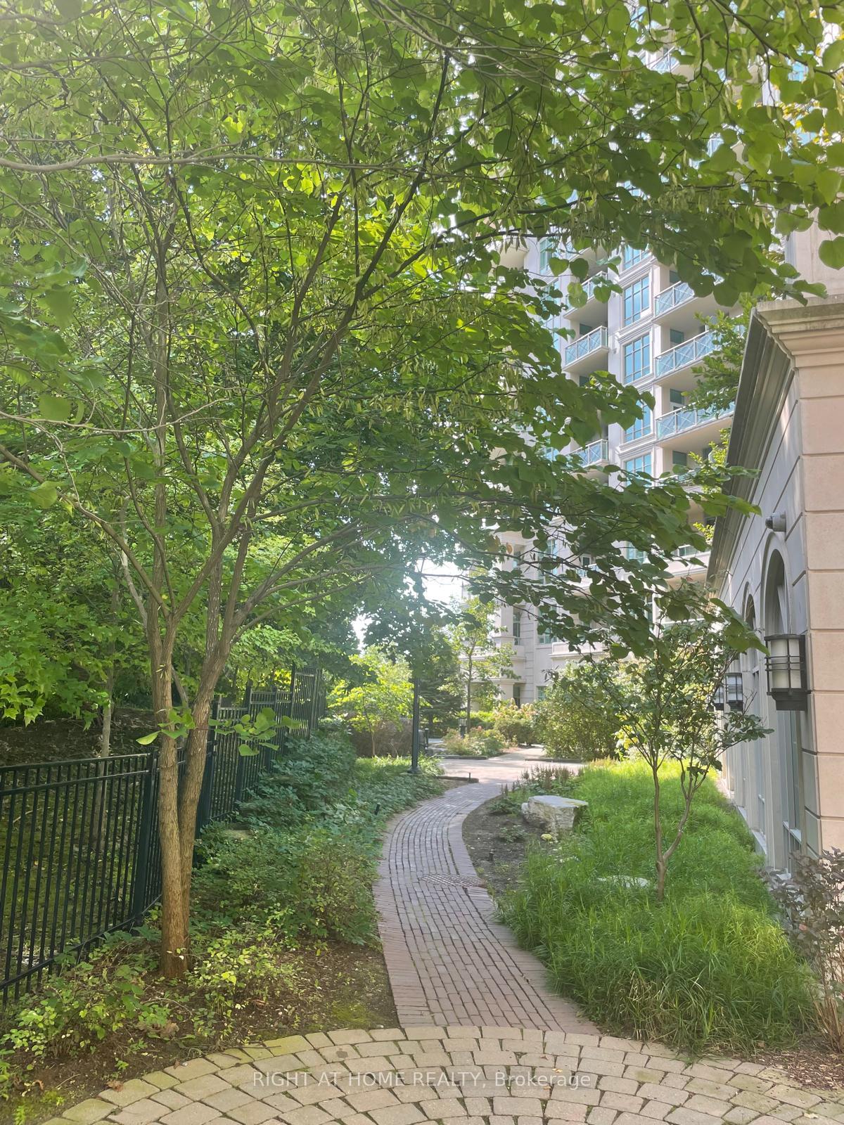 Photo 26 of Unit 613, 20 Bloorview Place, North York, Don Valley Village — HOMEH