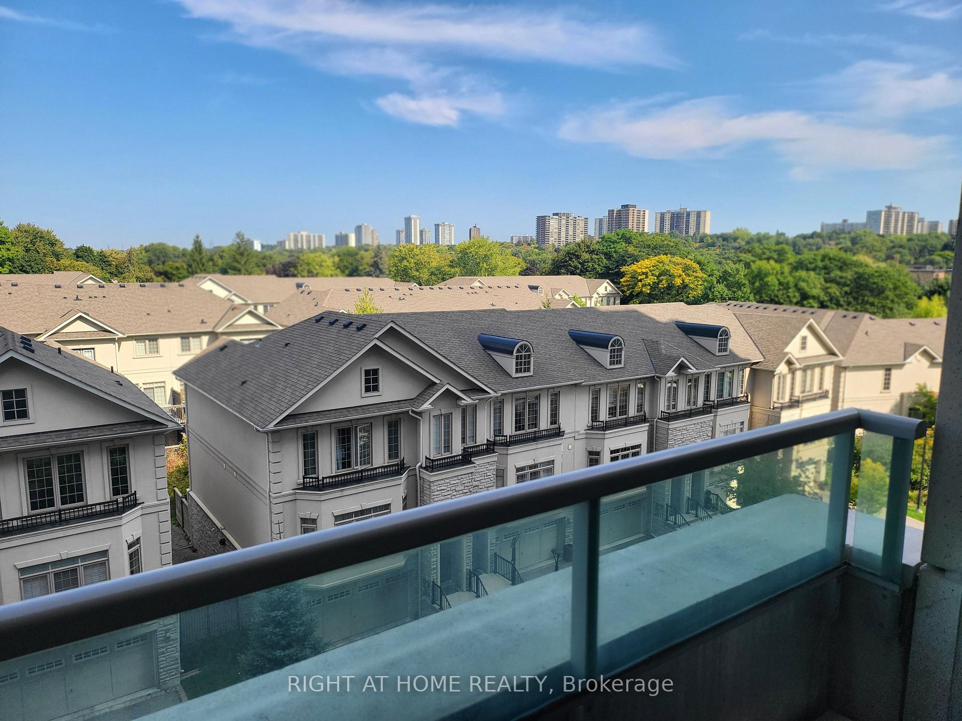 Photo 10 of Unit 613, 20 Bloorview Place, North York, Don Valley Village — HOMEH